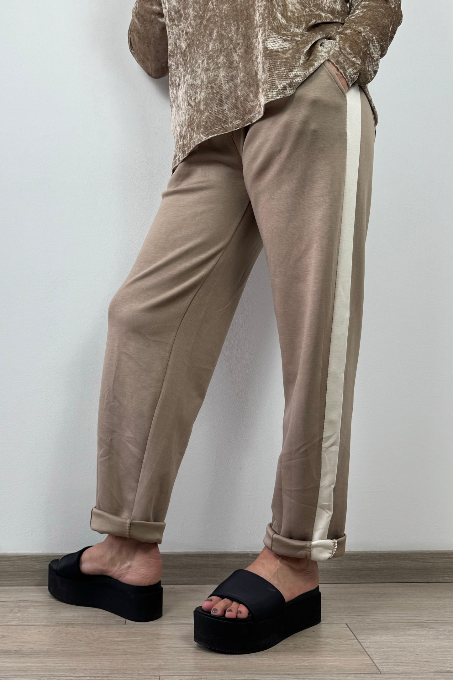 Damen Jogginghose – Kontraststreifen & Kordelzug
