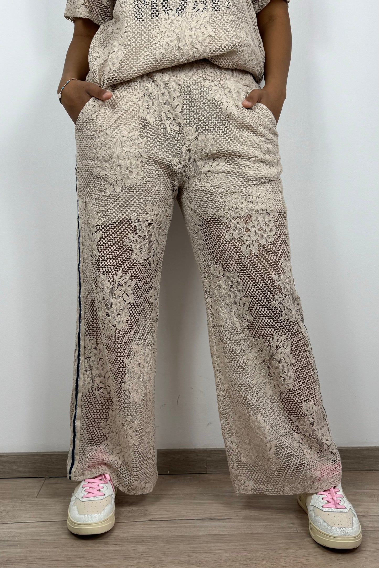 Weite Häkelhose mit Gummibund – 100% Baumwolle