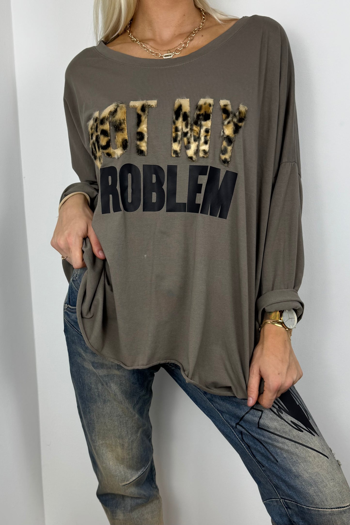 Locker geschnittenes Damen-Shirt mit Statement-Print-Braun