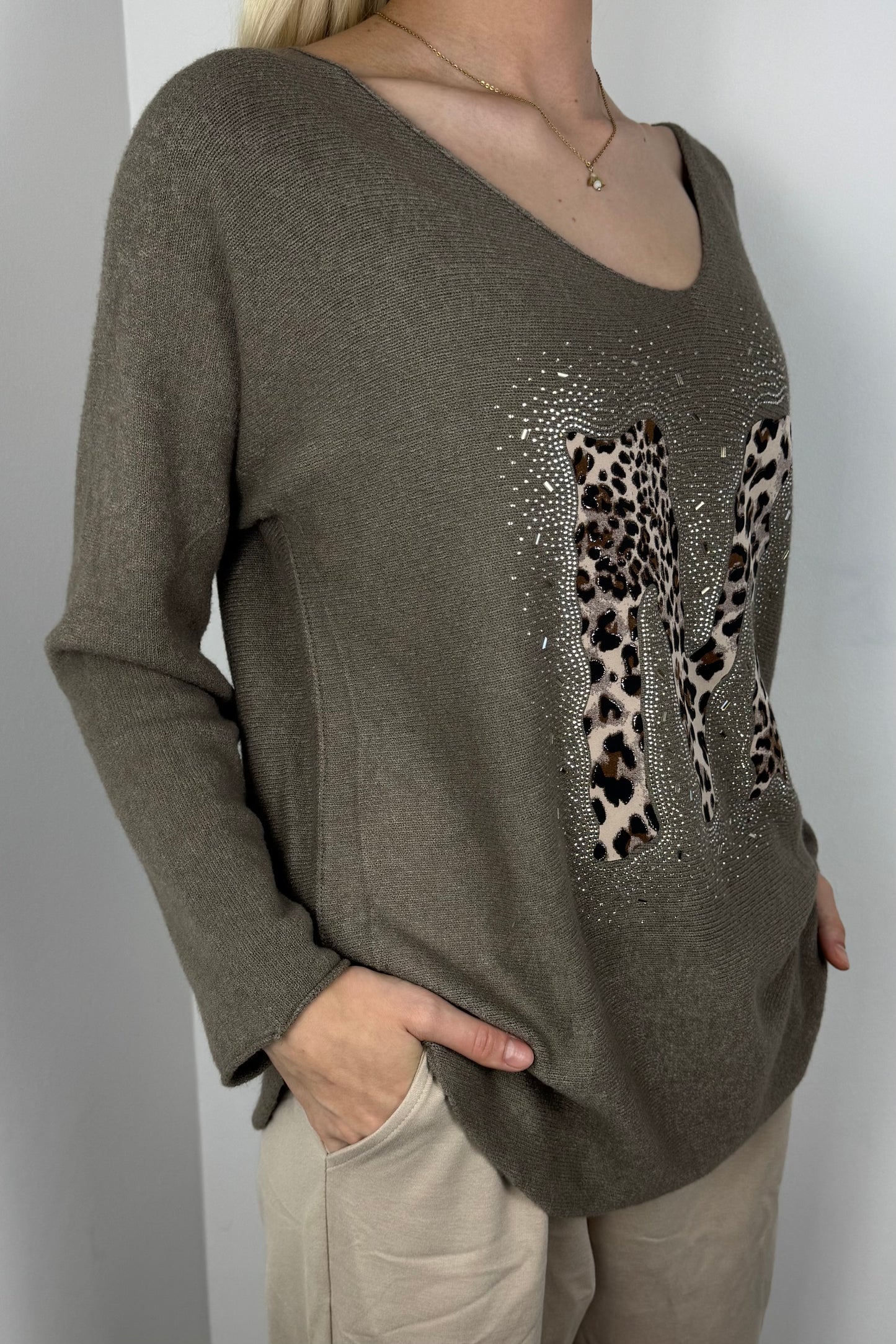 Langarmshirt mit Strass-Detail und M-Applikation-Mud