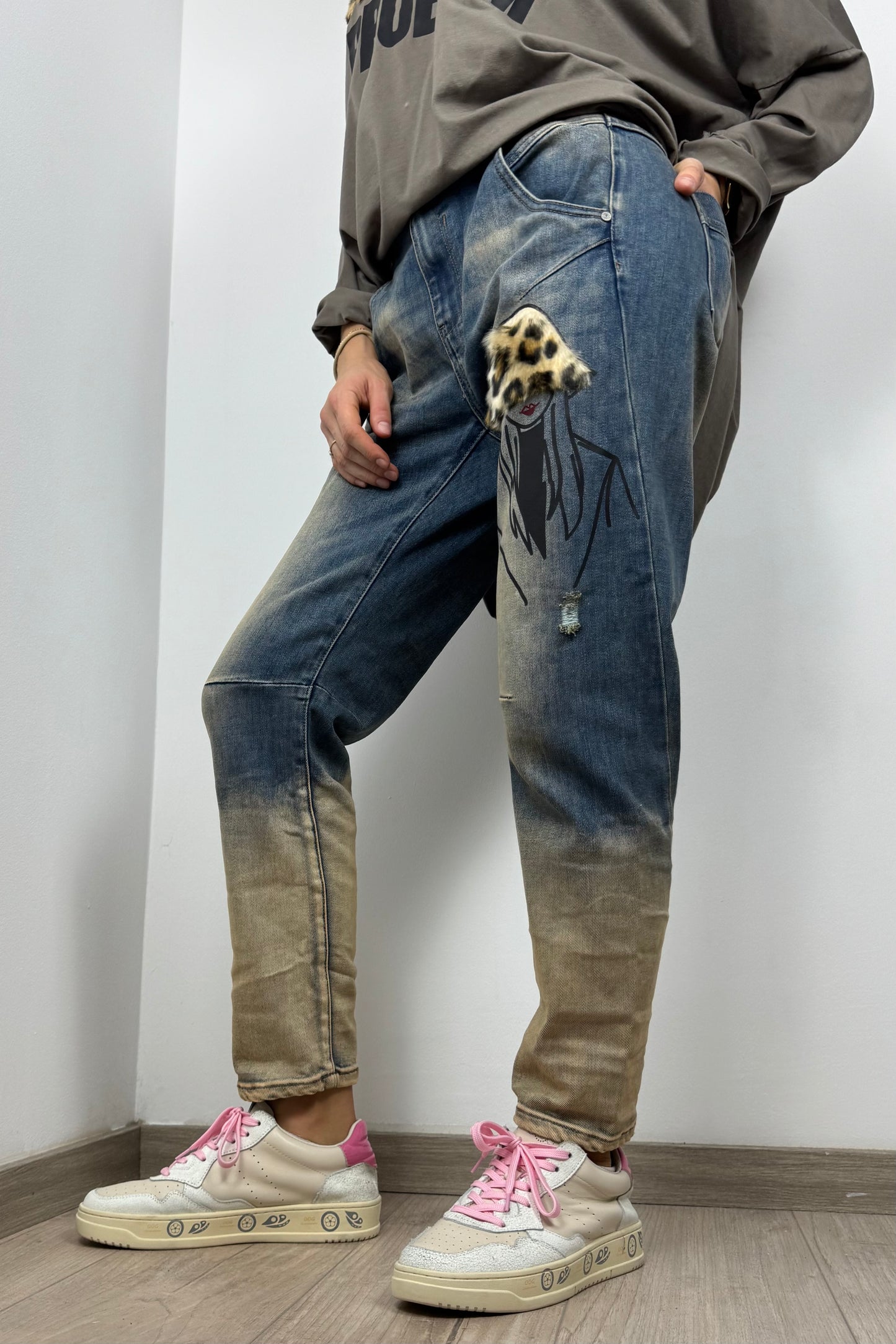 Stylische Damen Jeans mit Print und Used-Waschung