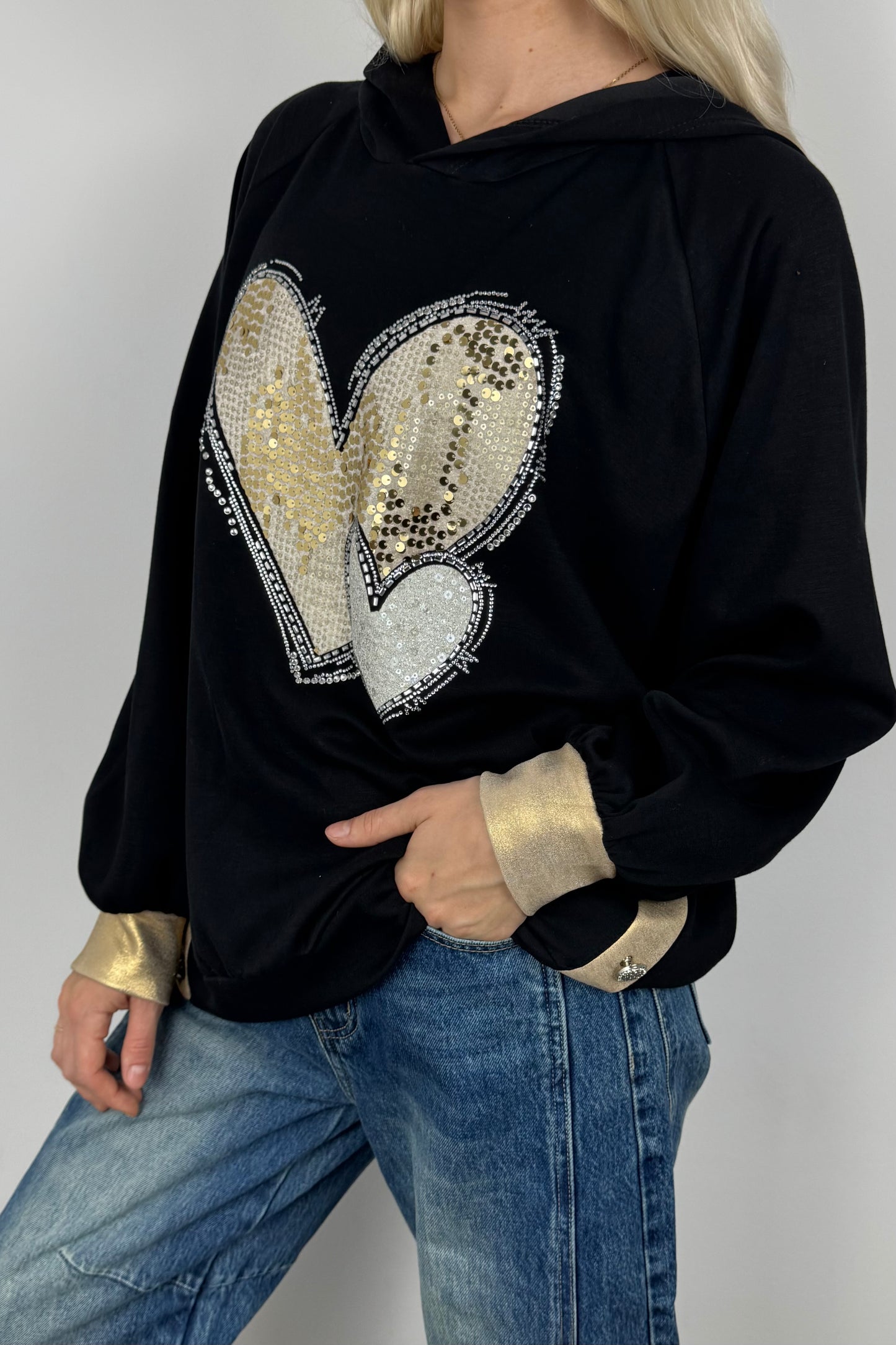 Hoodie mit Herz-Applikation und Glitzer-Details-Schwarz