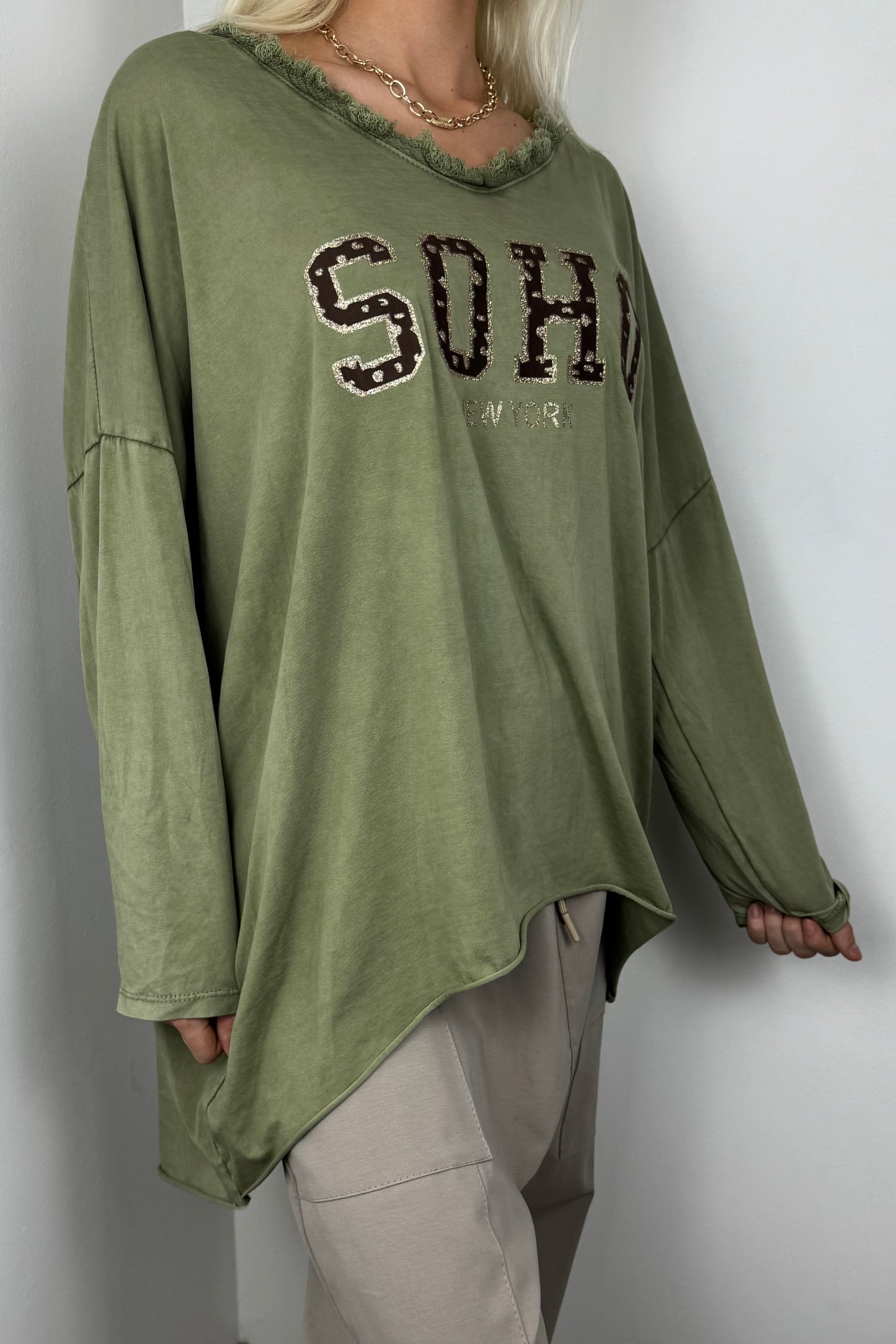 Oversize Shirt „SOHO New York“ mit Fransen-Detail-Olive