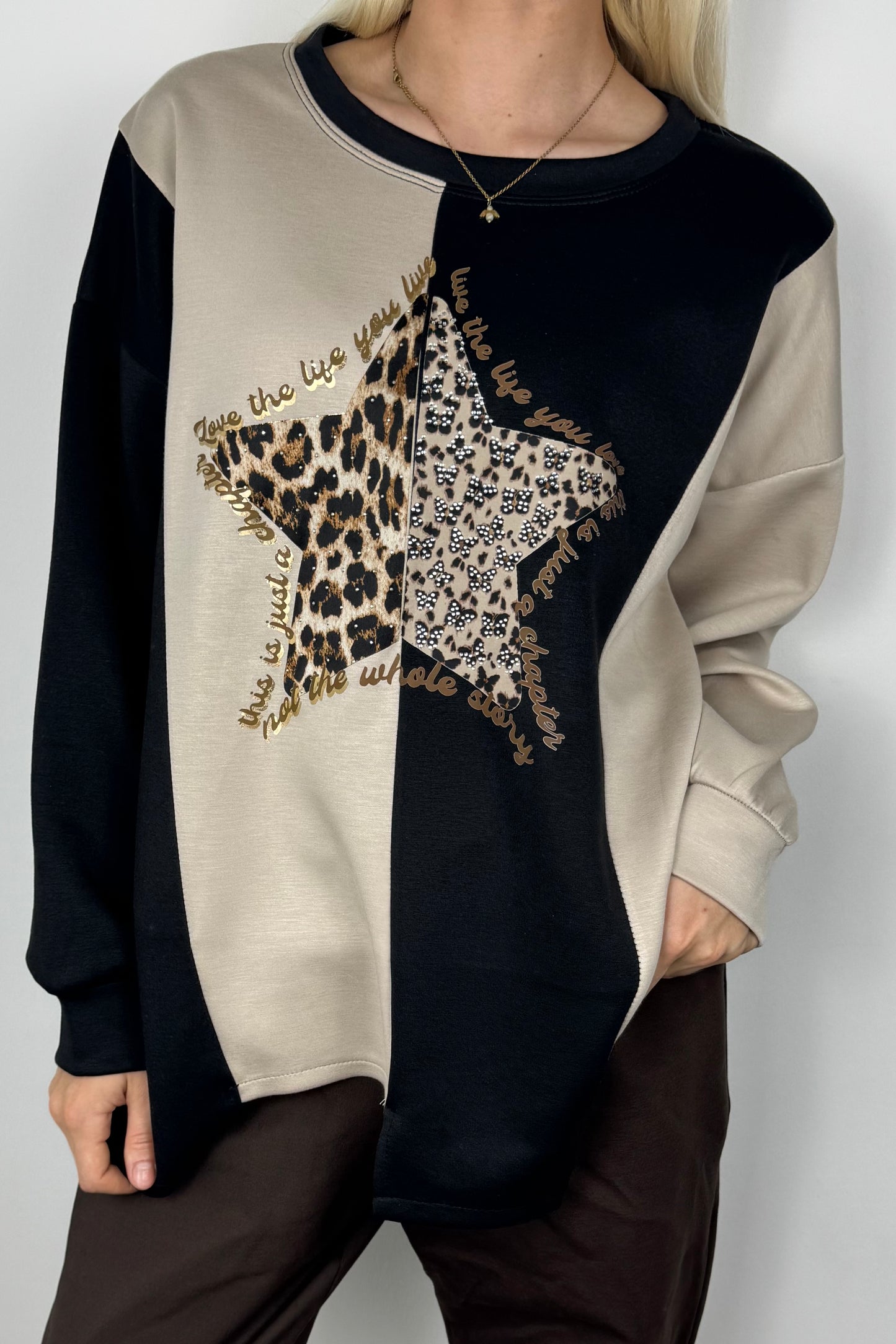 Langarmshirt mit Stern-Applikation-Schwarz