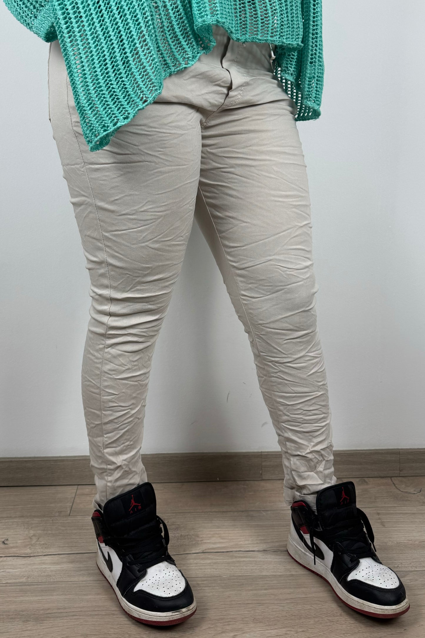 Schmal geschnittene Damen-Stretchhose – figurbetonter Sitz
