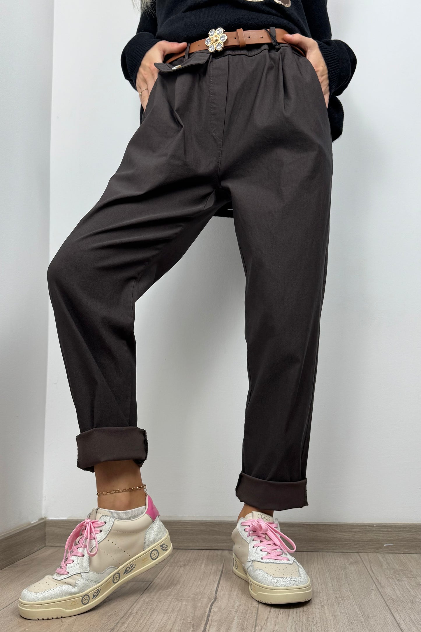 Elegante Stoffhose mit Gürtel-Chocolate