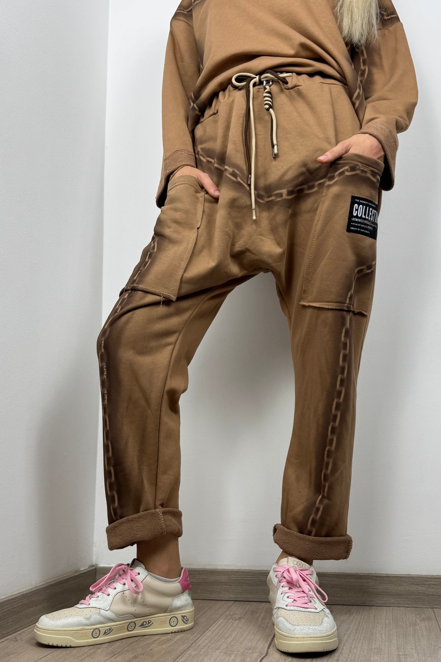 Hose mit Ketten-Print und Taschen –Cammel