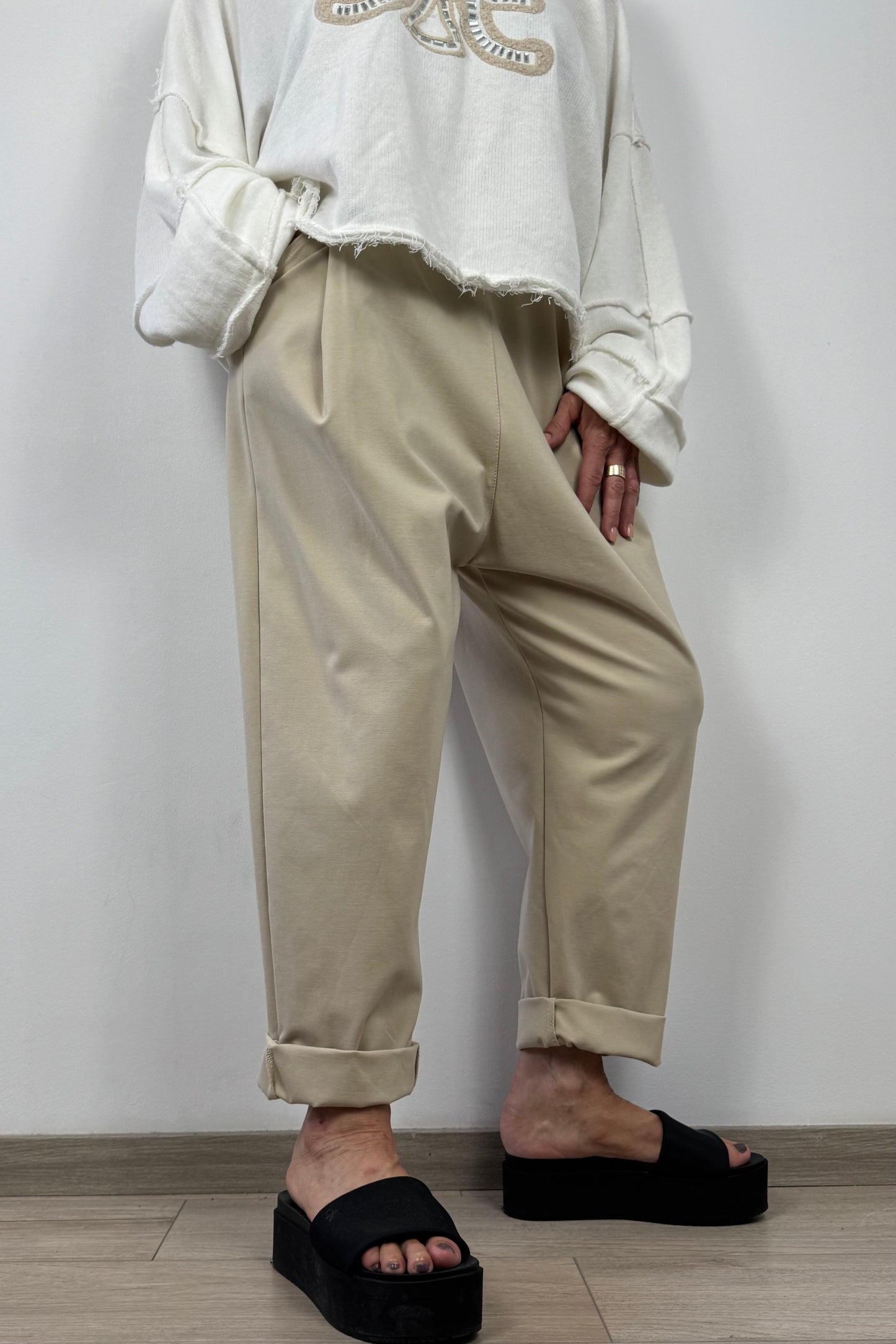 Hose mit Stretchbund und Leoparden-Gürtel