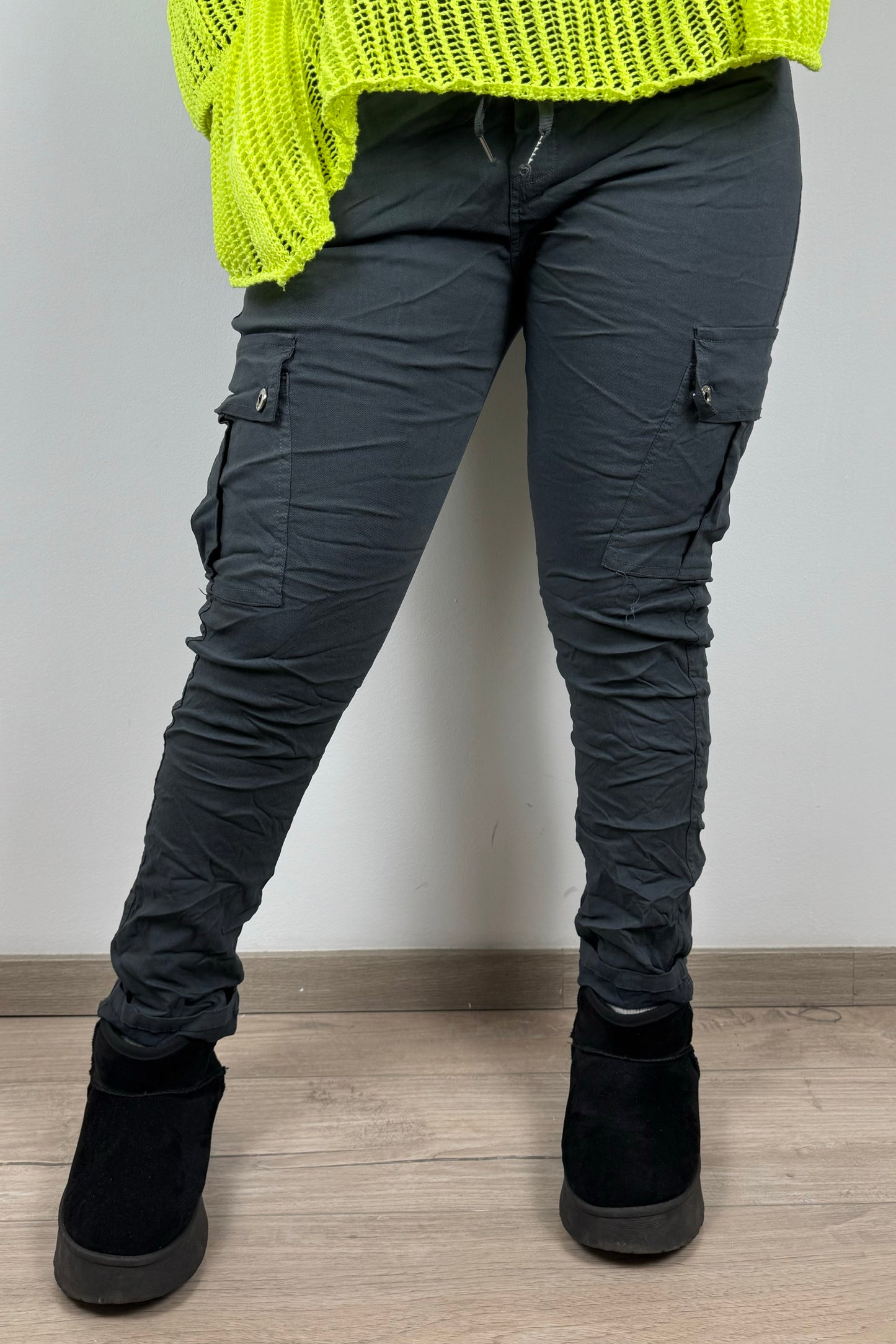 Slim Fit Damen-Cargohose – figurbetonter Schnitt