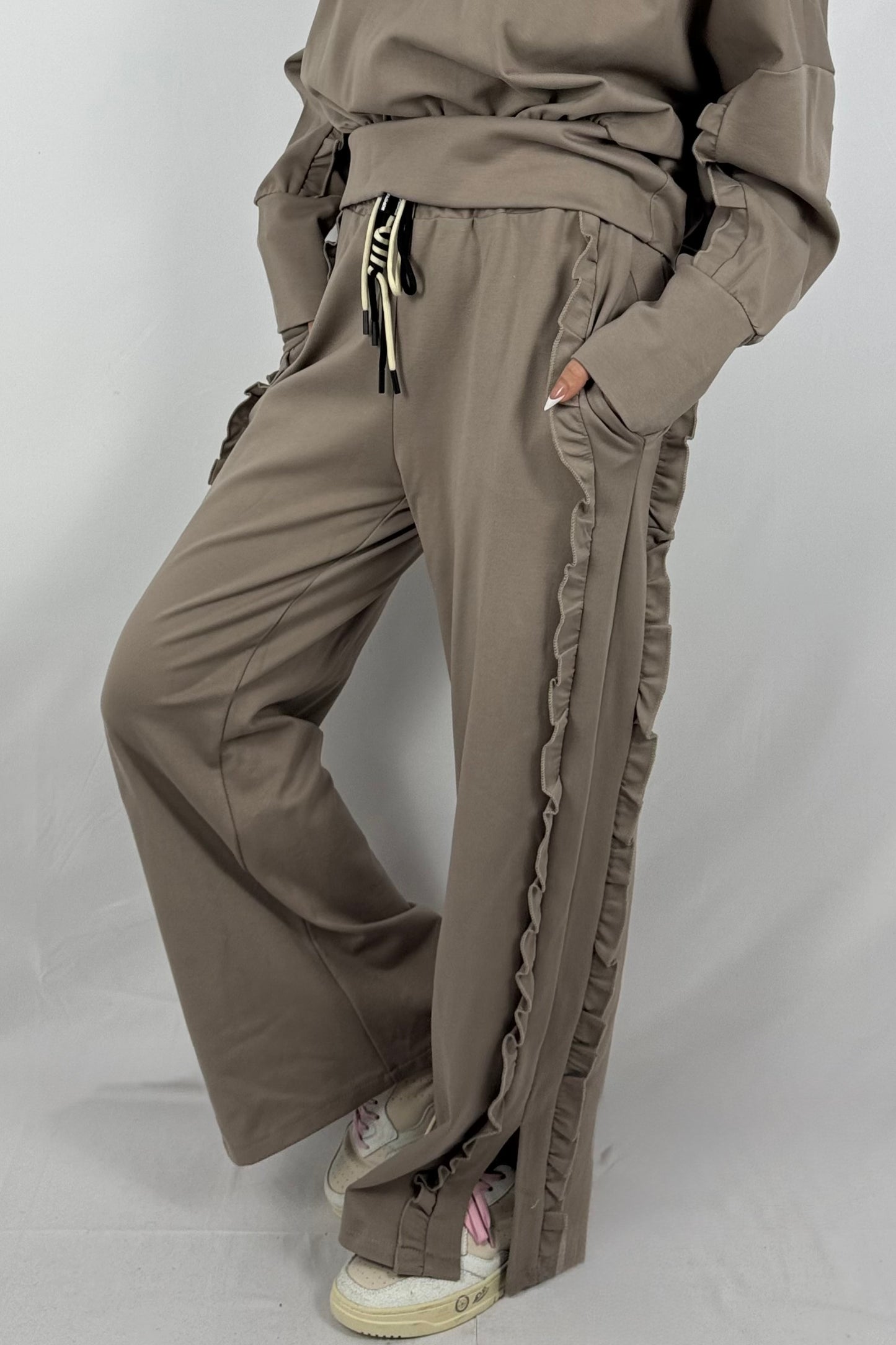 Lässige Hose mit Rüschen-Details-Mud
