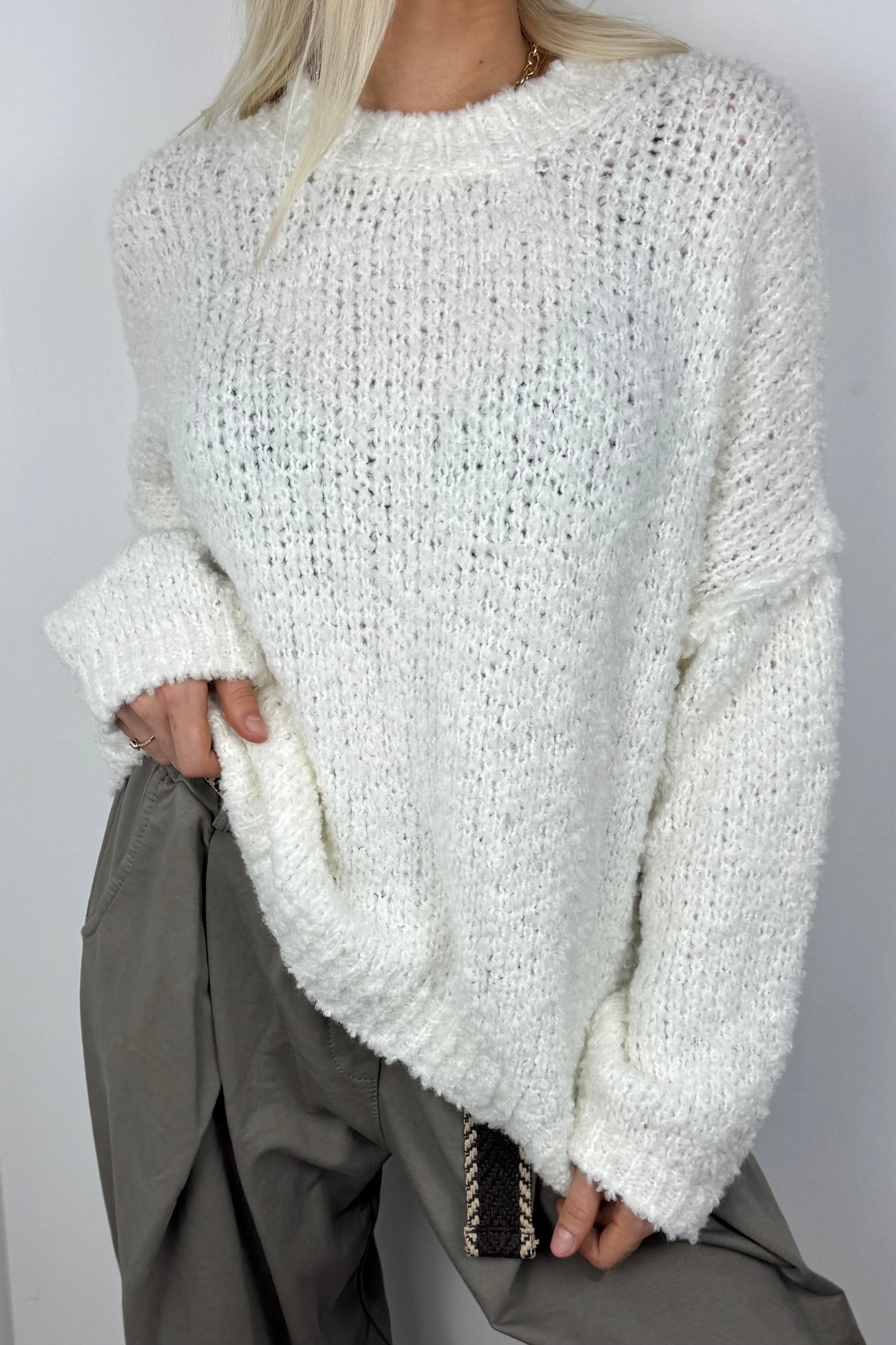 Kuscheliger Grobstrickpullover mit Stehkragen-Weiß