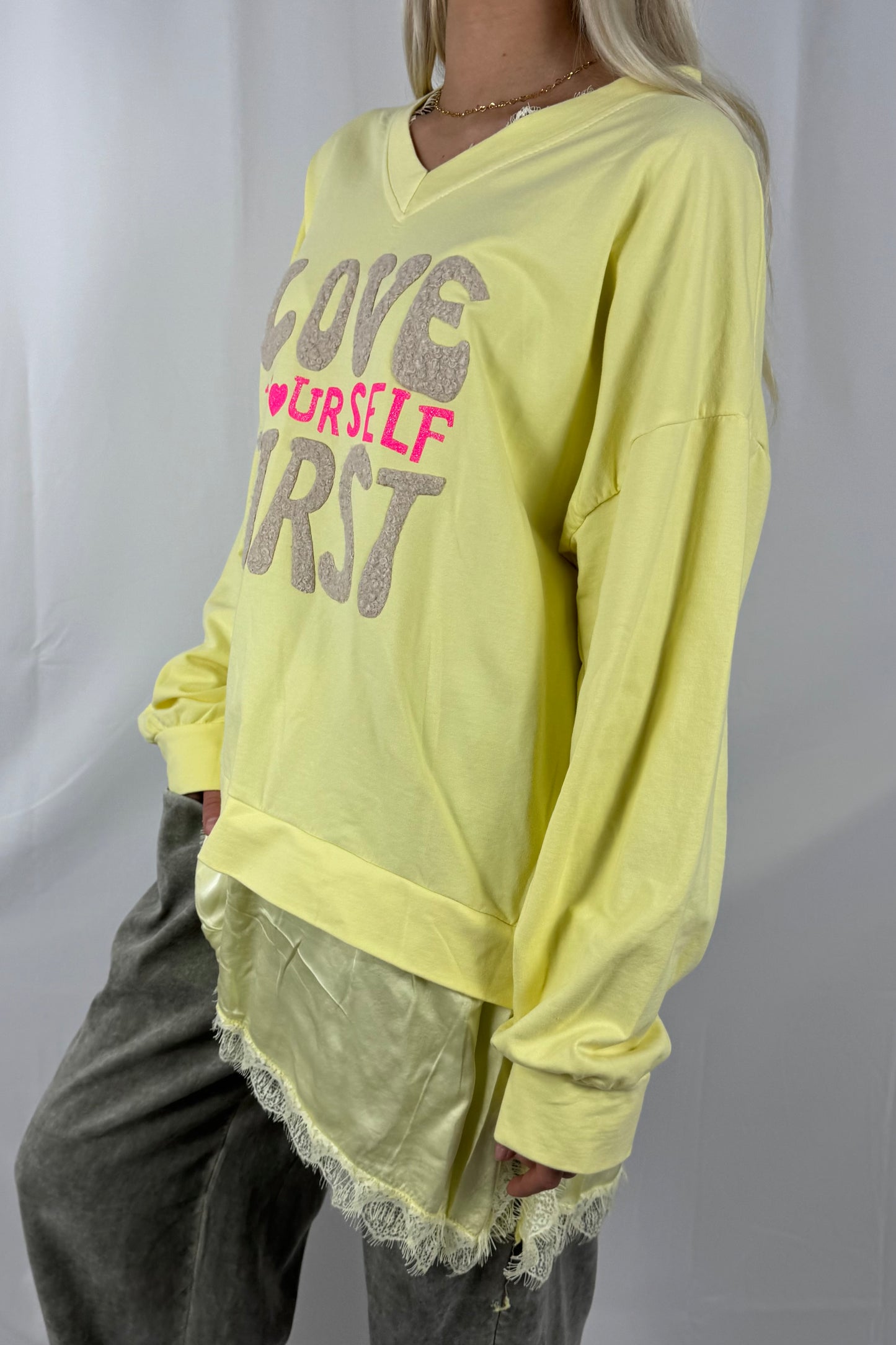 Oversize Shirt „Love Yourself First“-Gelb