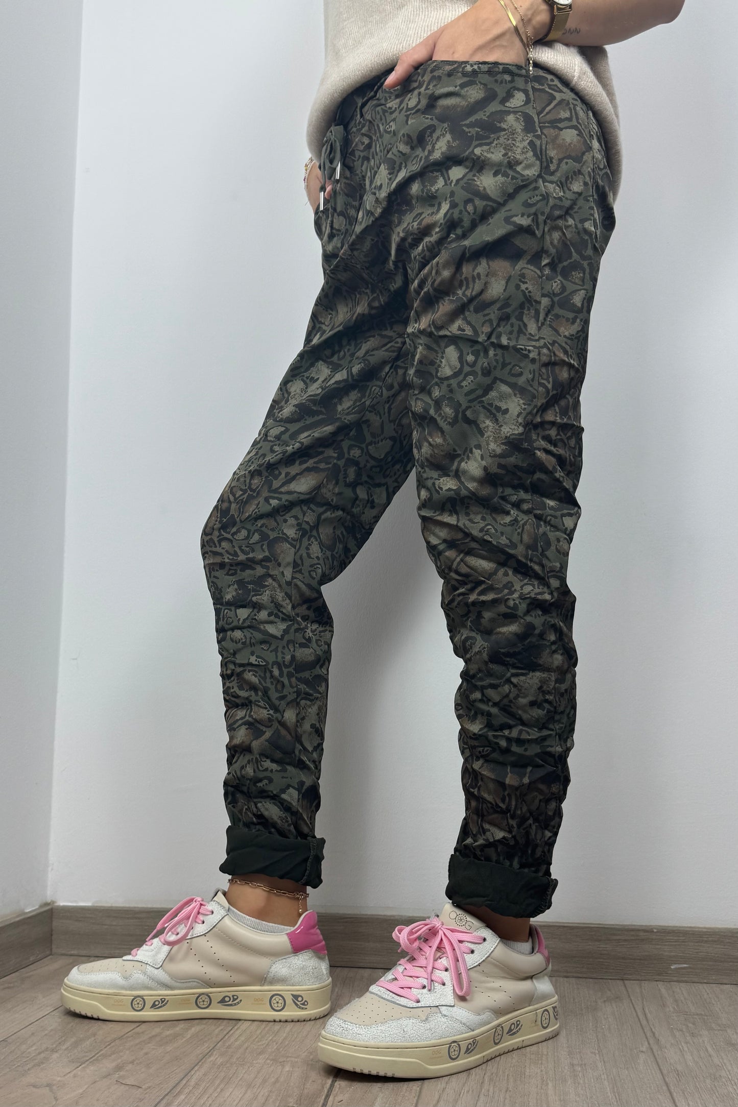 Damen Hose im Animal-Print mit elastischem Bund