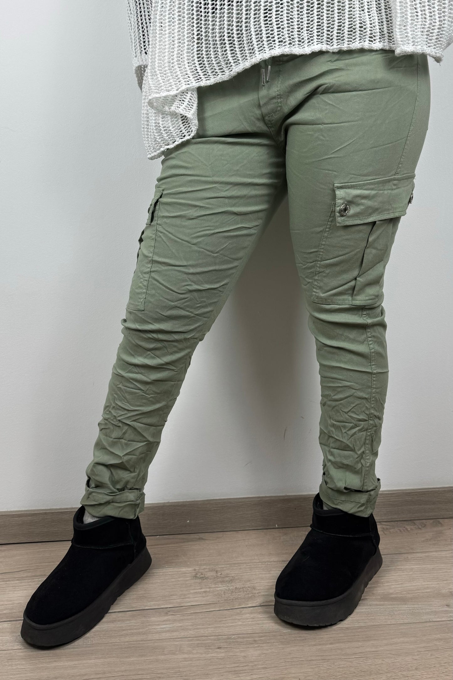 Slim Fit Damen-Cargohose – figurbetonter Schnitt