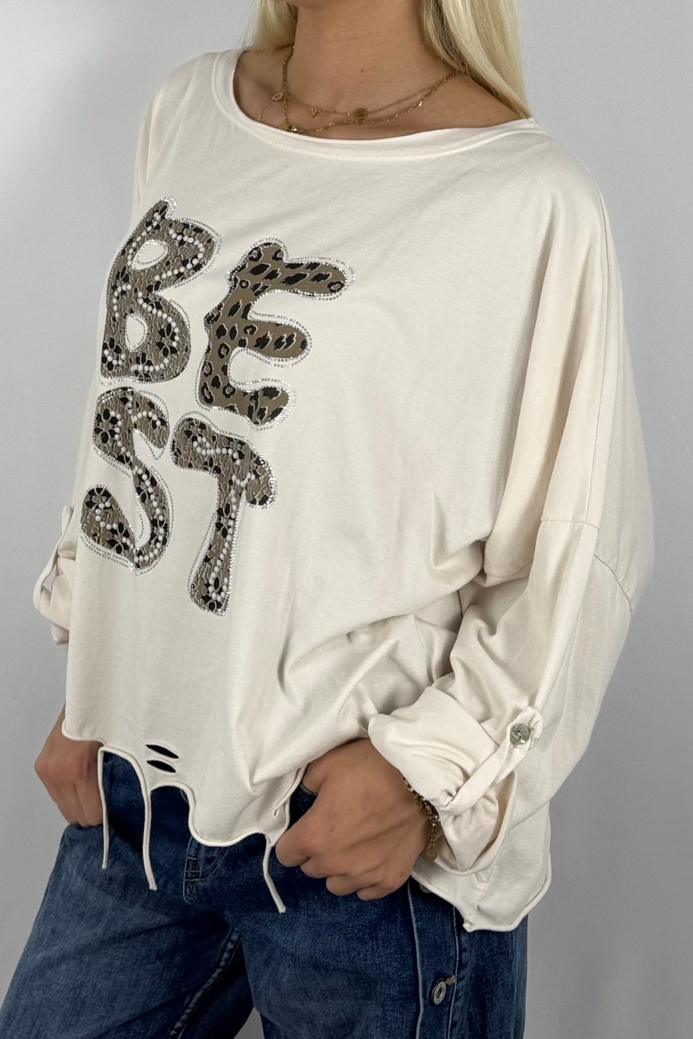 Oversize-Shirt „BEST“ mit Leo-Print und Strass-Details-Butter