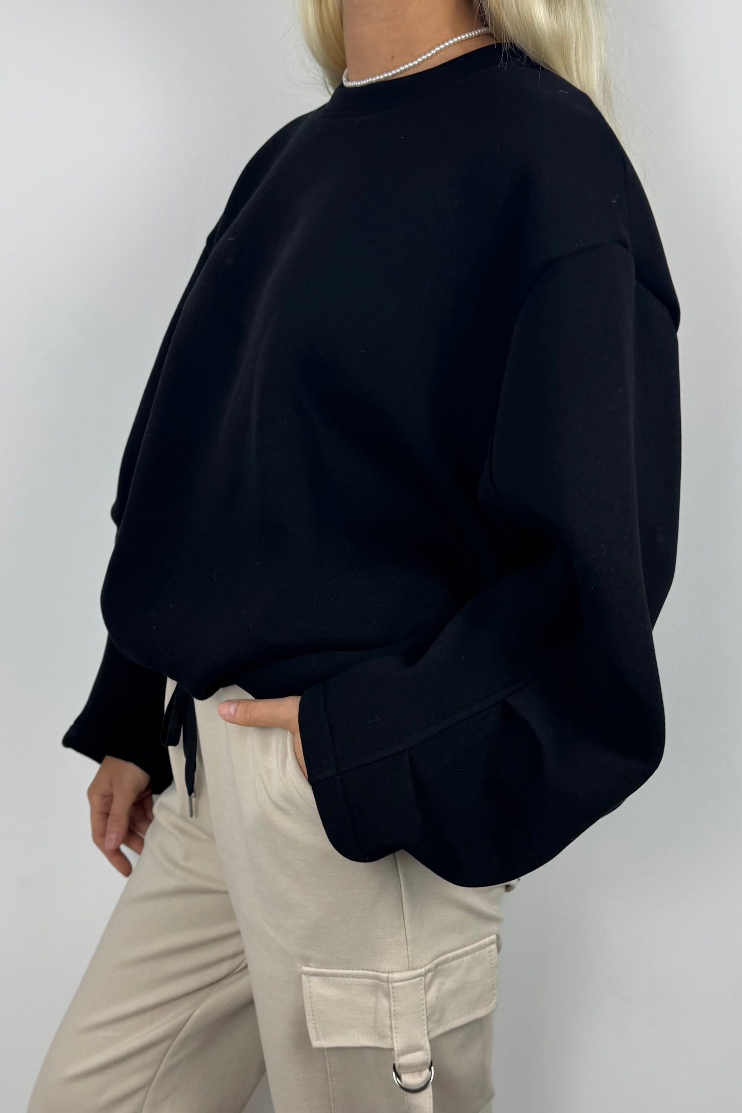 Damen Oversize Sweatshirt mit Rundhalsausschnitt –Schwarz