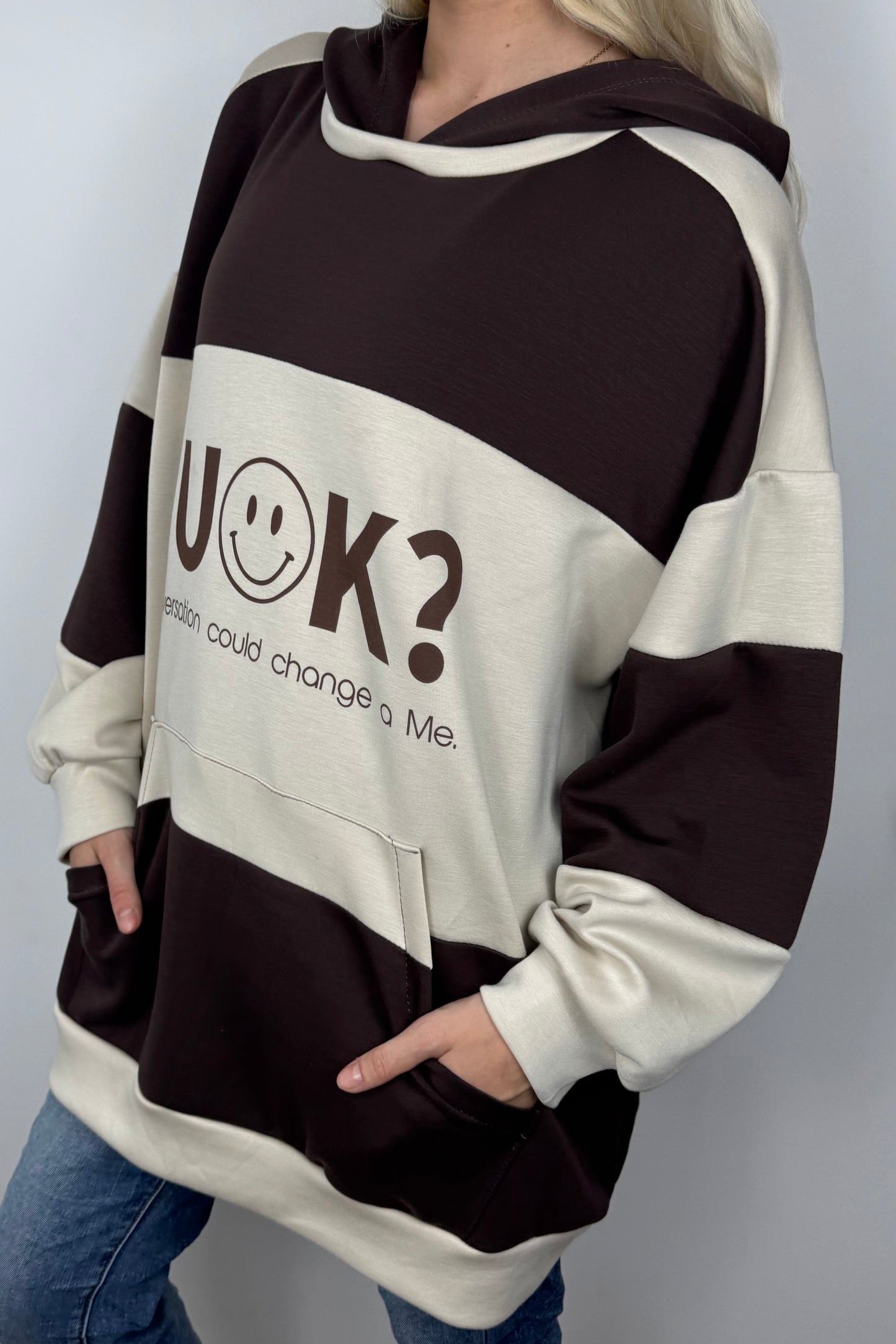Kapuzensweatshirt mit Statement-Print-Choco/Beige