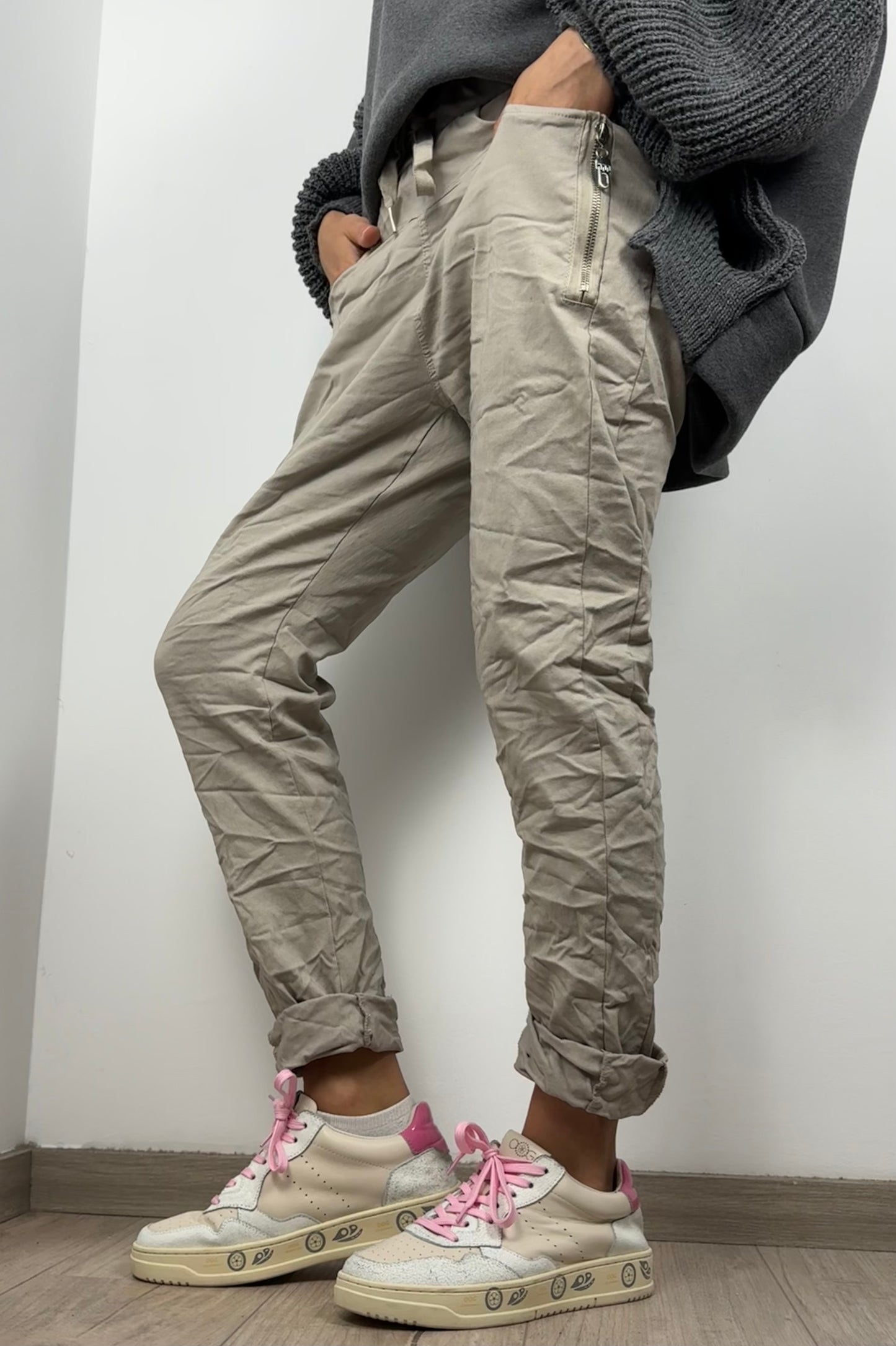 Stretchhose mit Reißverschluss-Detail –Beige
