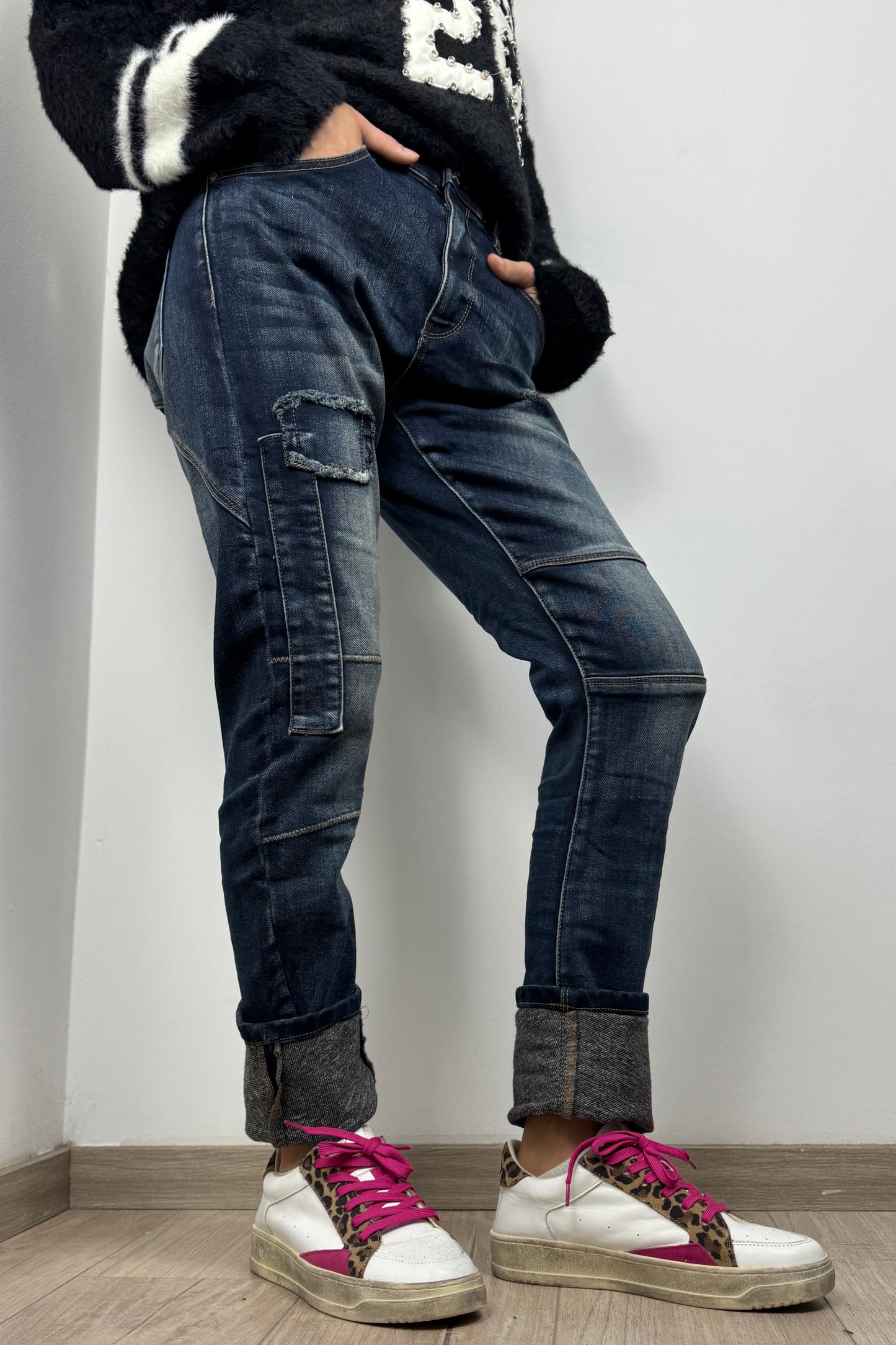 Damen Jeans mit modischen Details