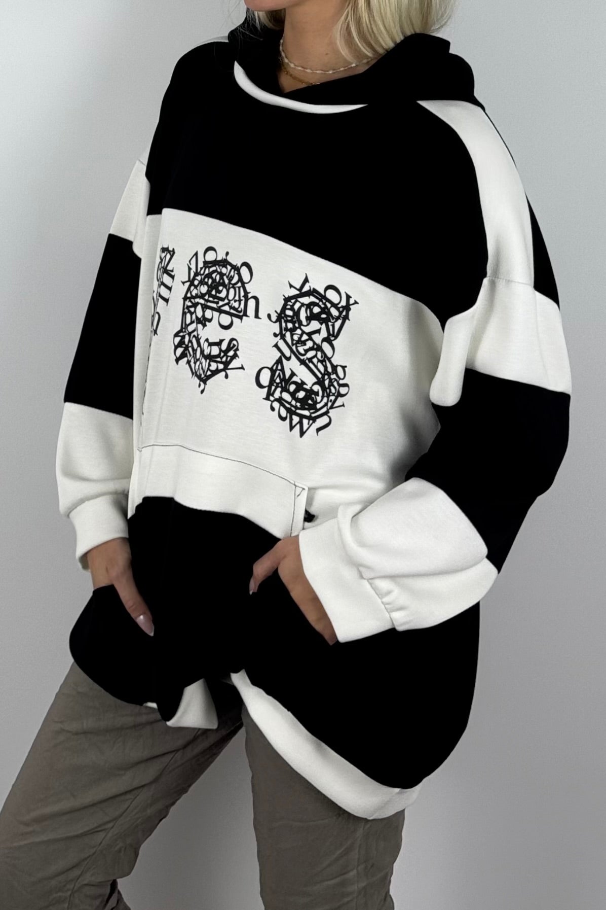 Damen Oversize-Hoodie mit Statement-Print-Schwarz