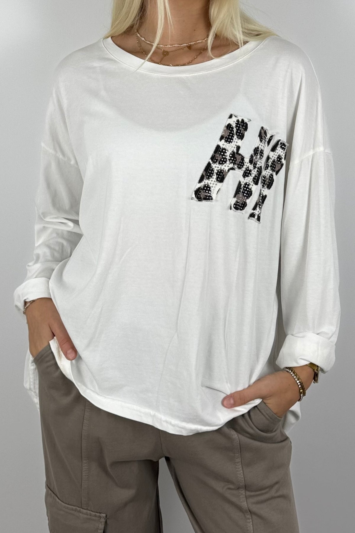 Oversize Longshirt mit Leo-Detail –Weiß