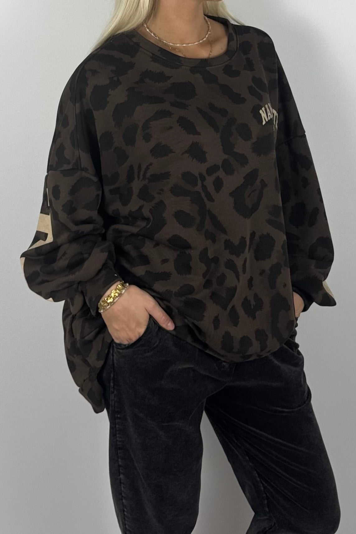 Leo Oversize Sweatshirt „Namaste“-Schoko