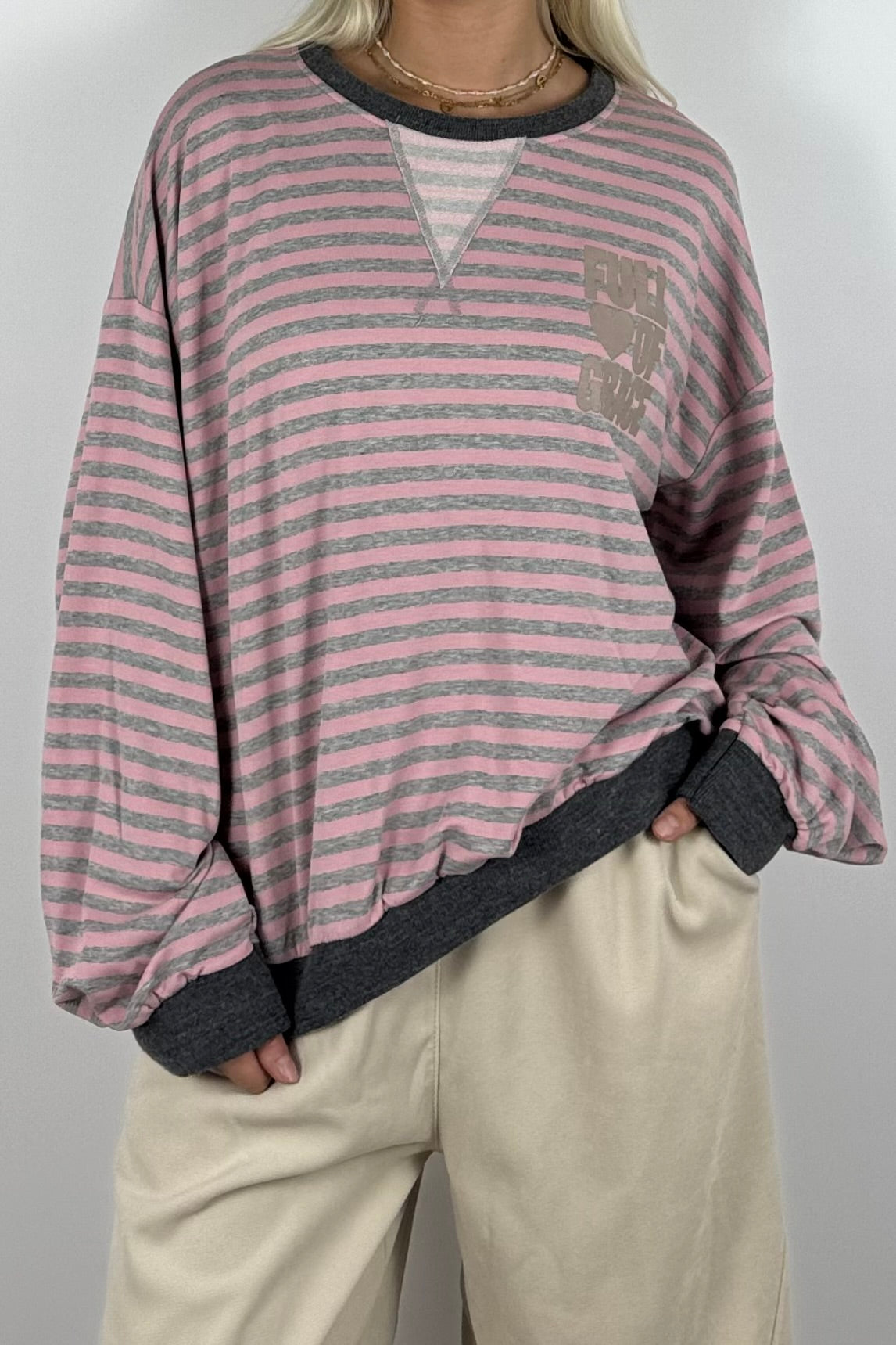 Oversize Streifen-Shirt mit „Full of Grace“-Rosa