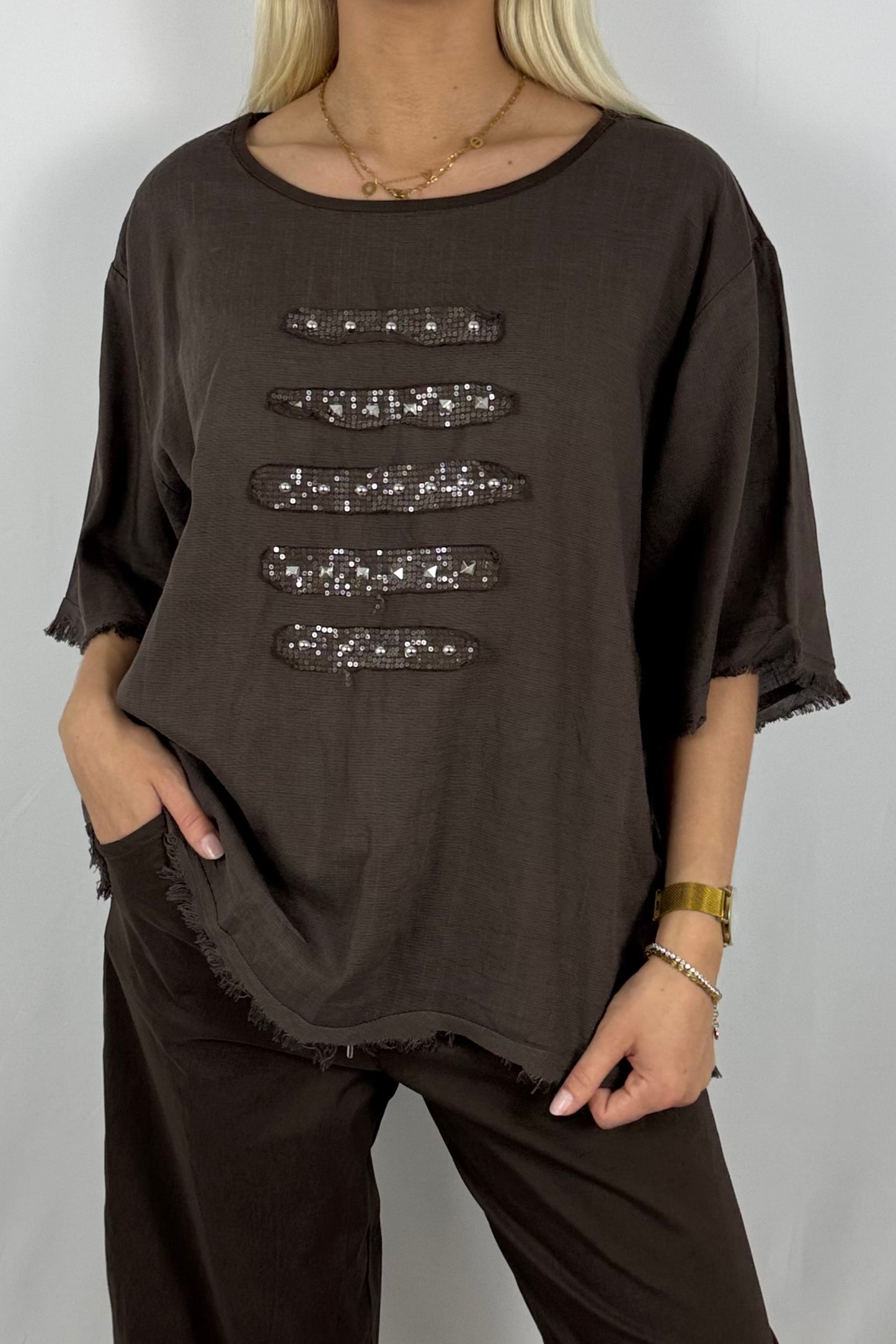 Leinen-Shirt mit Fransen & Nieten-Details-Schoko
