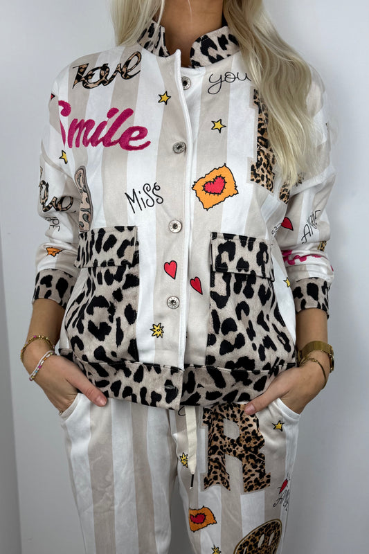 Trendige Statement-Jacke mit Muster und Prints