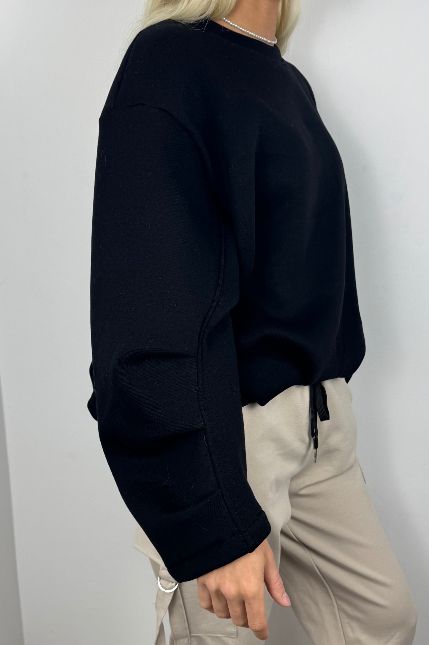 Damen Oversize Sweatshirt mit Rundhalsausschnitt –Schwarz