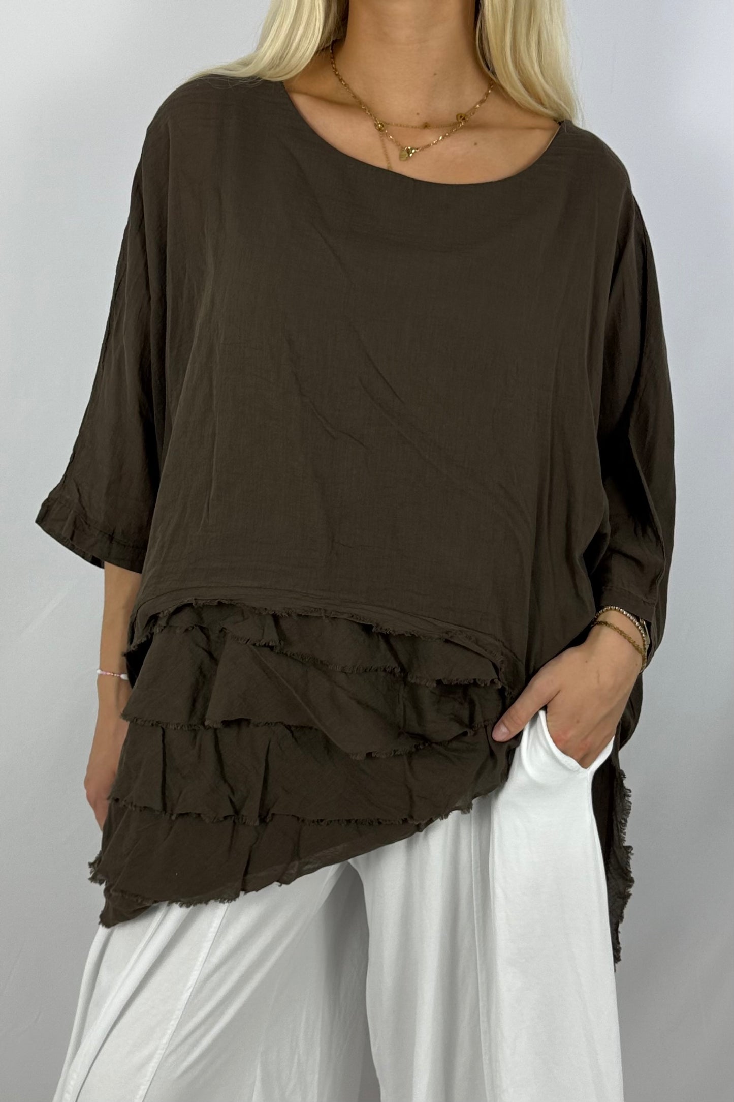 Oversize Baumwollshirt mit Volant-Rückseite-Schoko