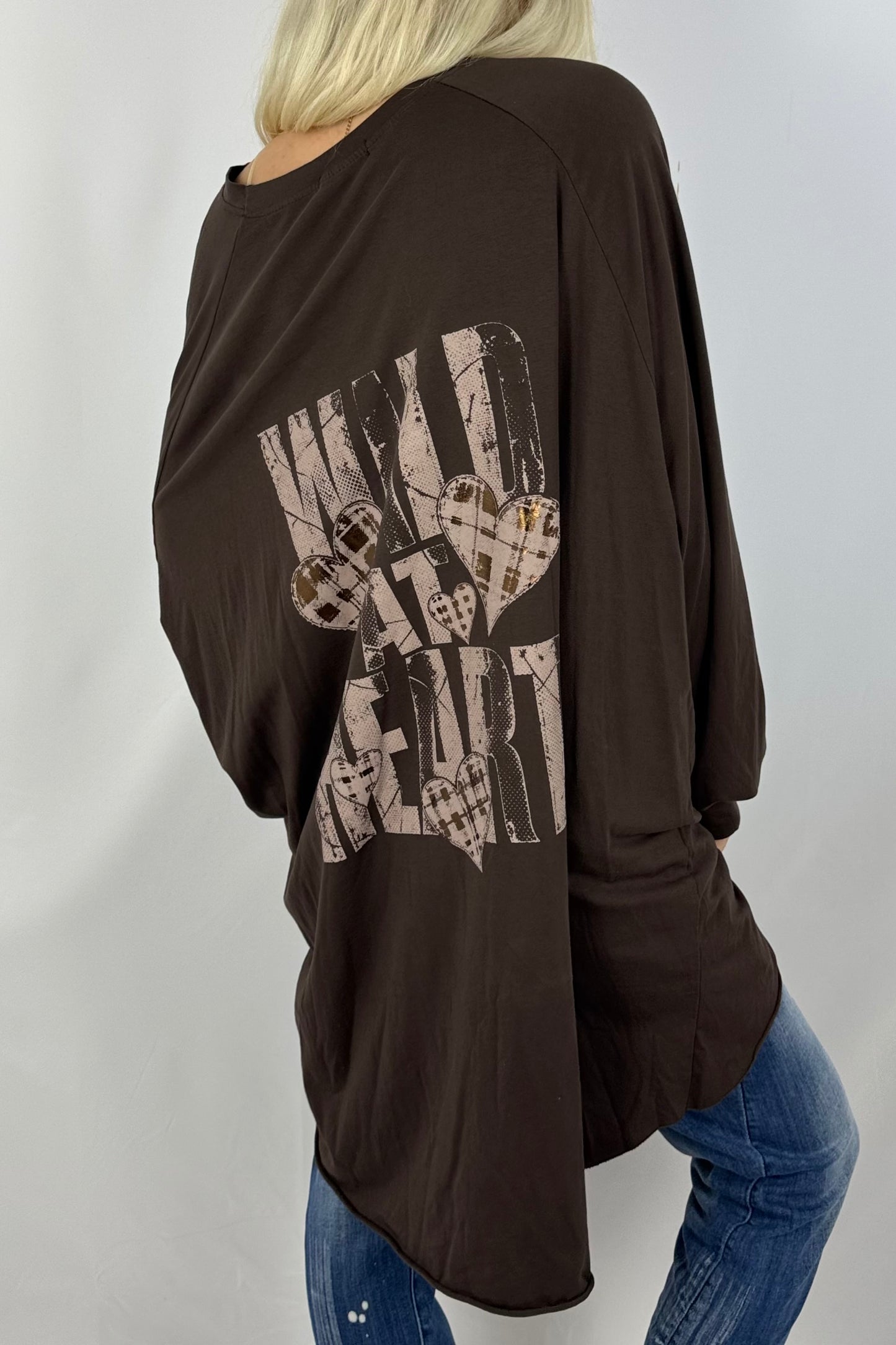 Oversize Longshirt „Wild at Heart“-Schoko