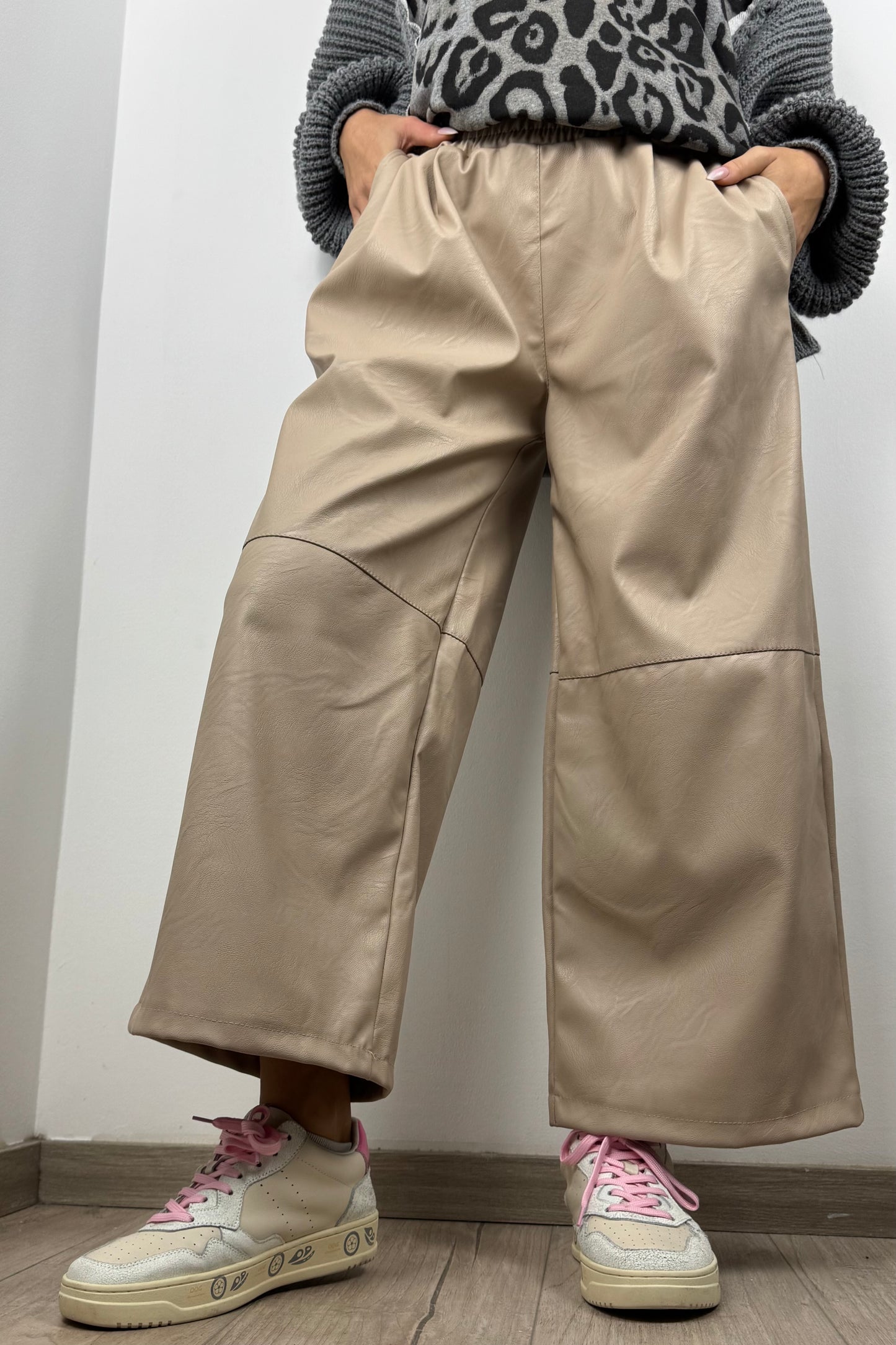 Cropped Leder-Look Hose mit Gummibund –Beige