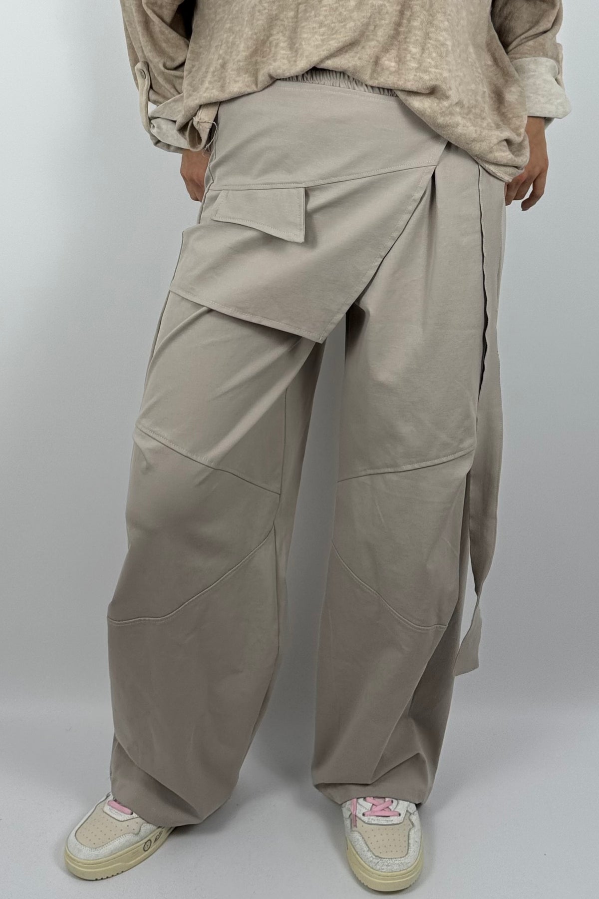 Lässige Hose mit Wickel-Detail & Schnalle-Mud