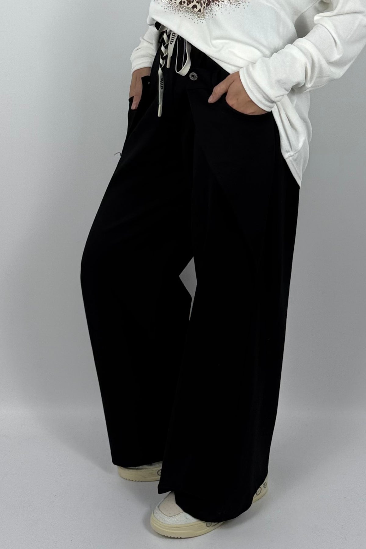 Damen Wide-Leg Hose mit Statement-Taschen – Schwarz
