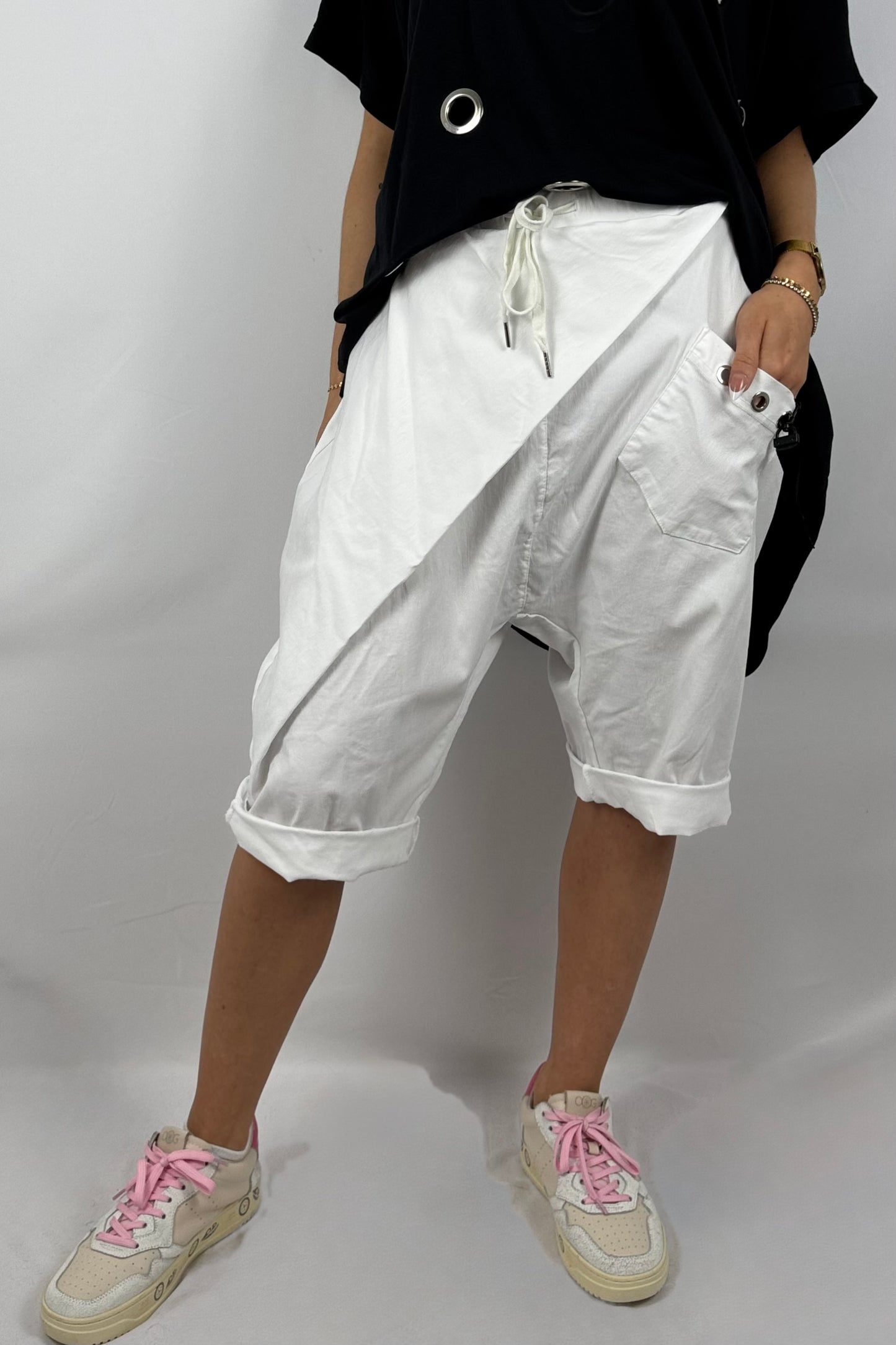 Bermuda-Shorts mit elastischem Bund-Weiß