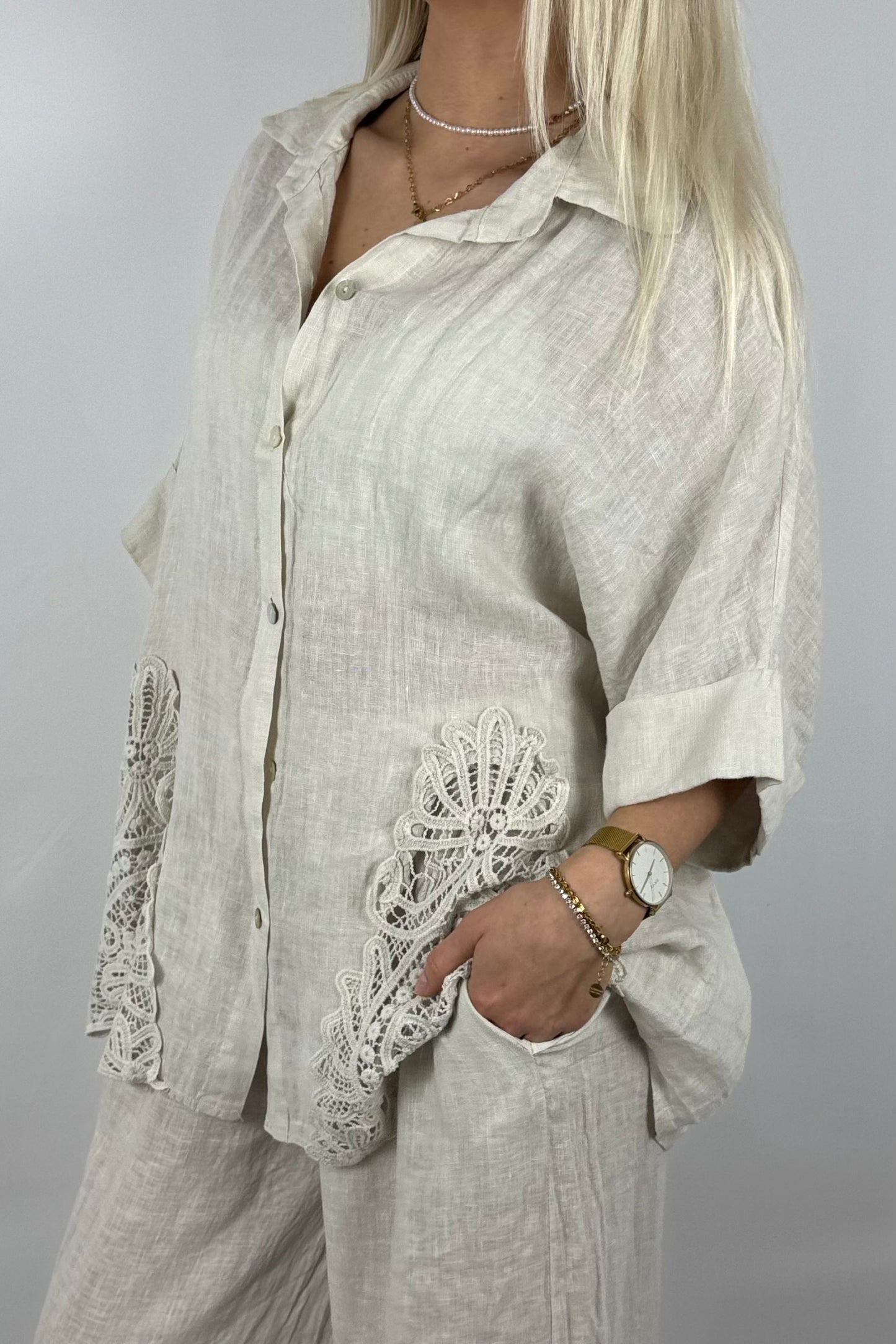 Leinen Bluse mit Spitze – Lockerer Oversize Style-Beige