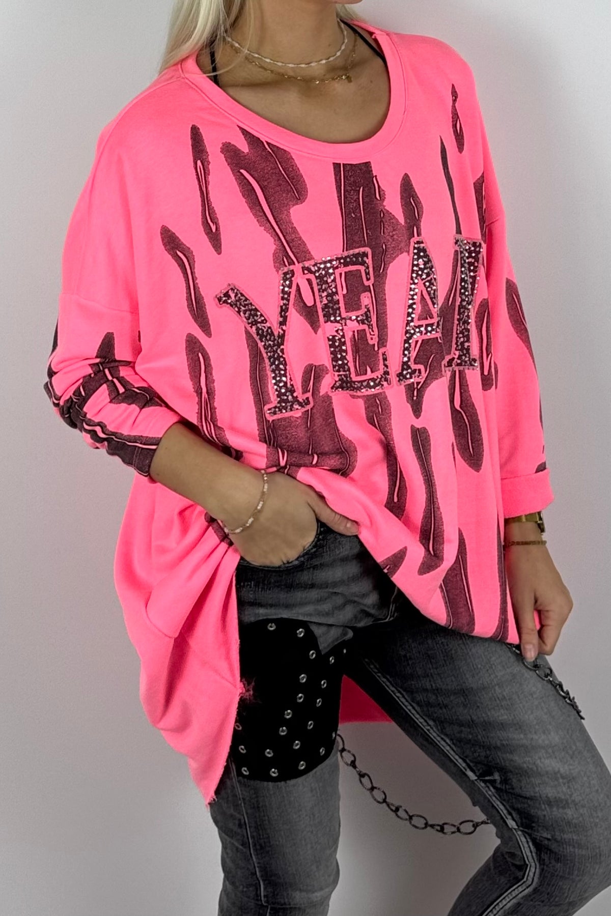 Damen-Sweatshirt mit „YEAH“-Schriftzug und Glitzersteinen-Neon Pink