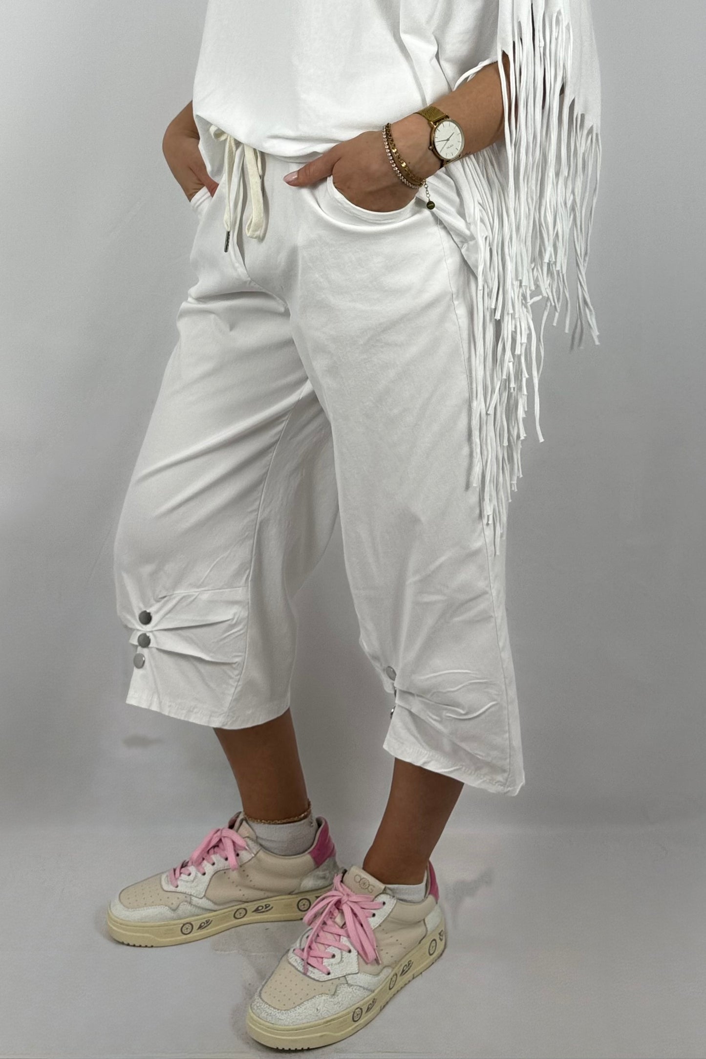7/8-Hose mit Knopfdetail & Paperbag-Bund-Weiß