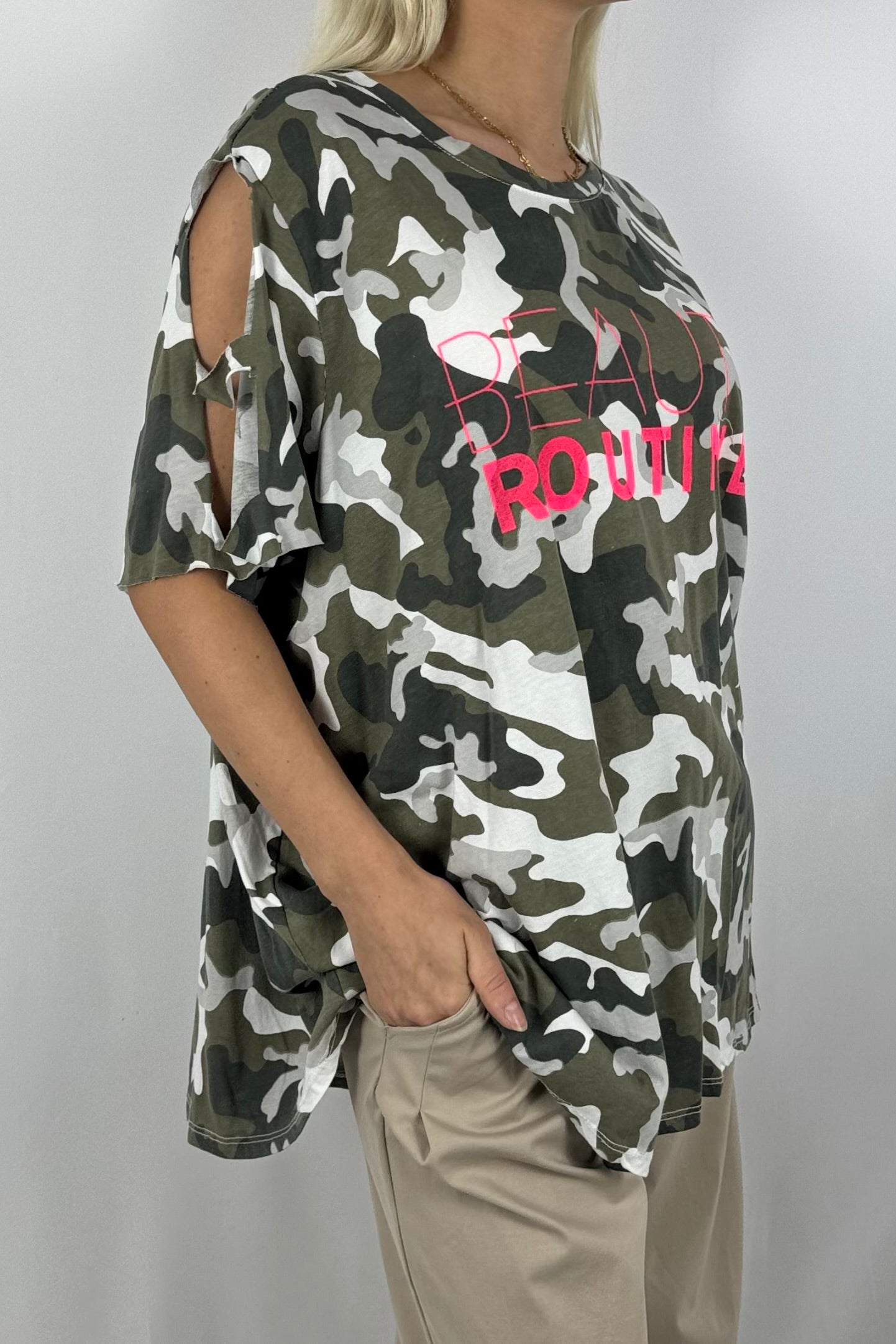 Beauty Routine Shirt – Camouflage -Weiß