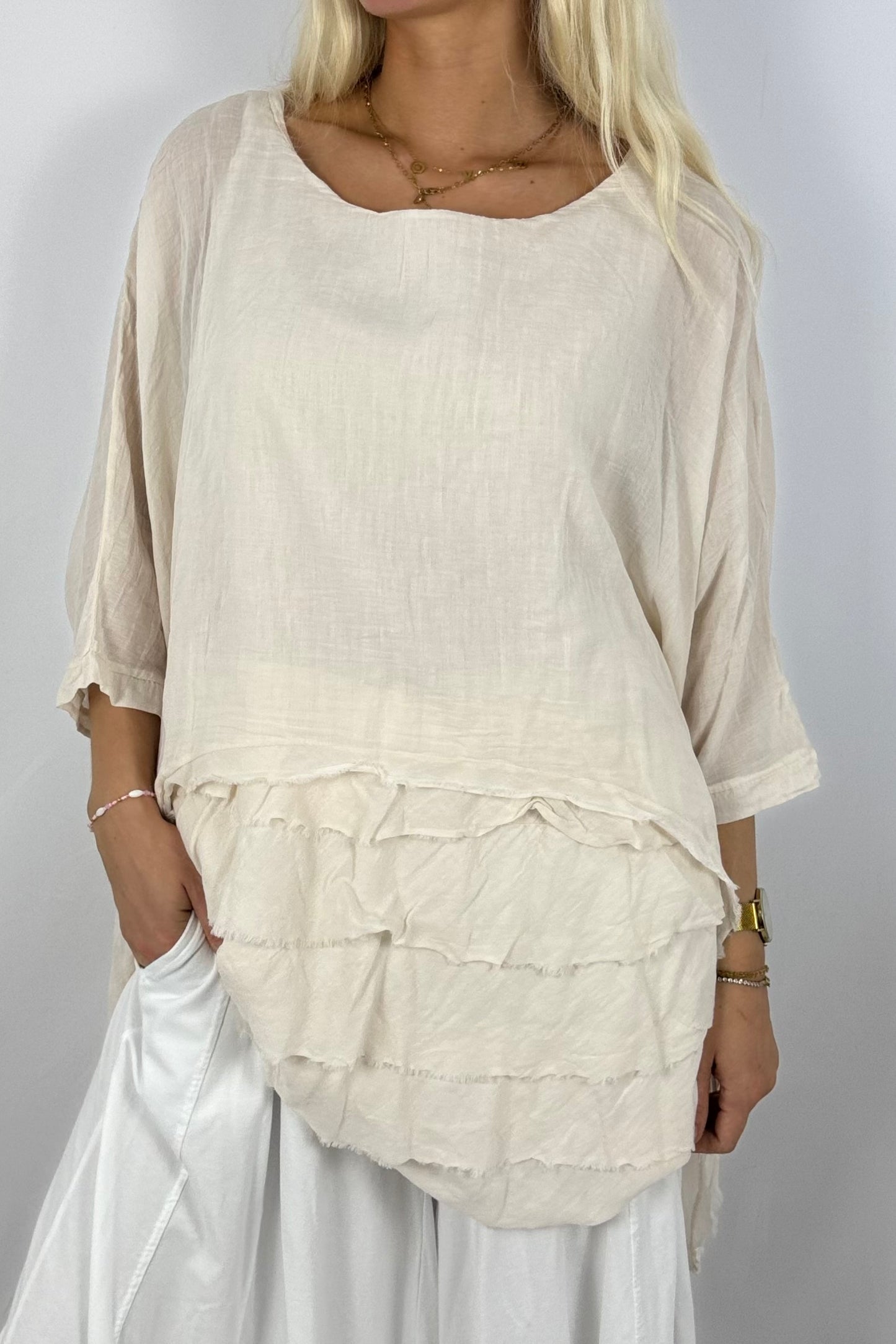 Oversize Baumwollshirt mit Volant-Rückseite-Beige