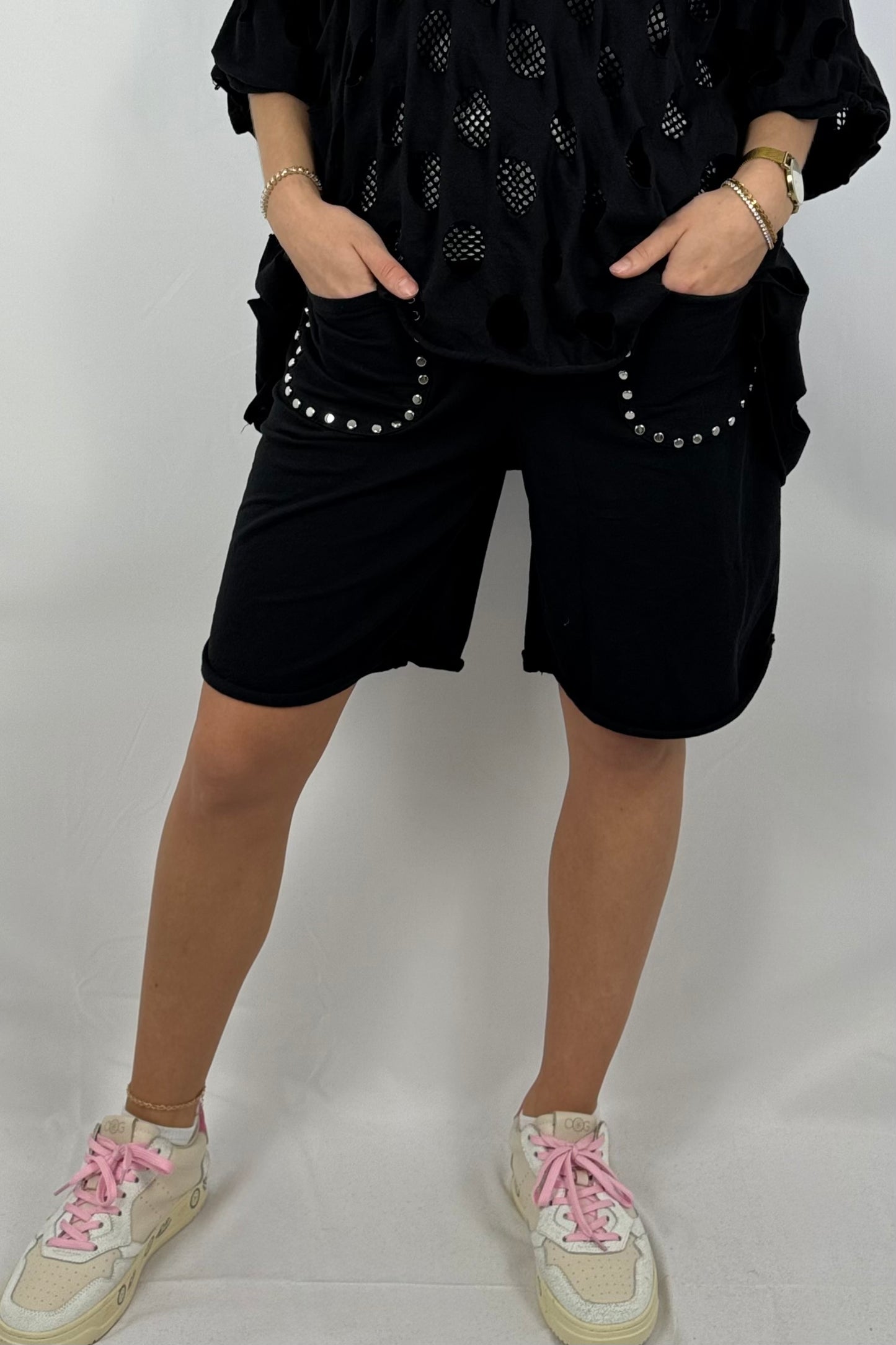 Baumwoll-Shorts mit Nieten-Details-Schwarz