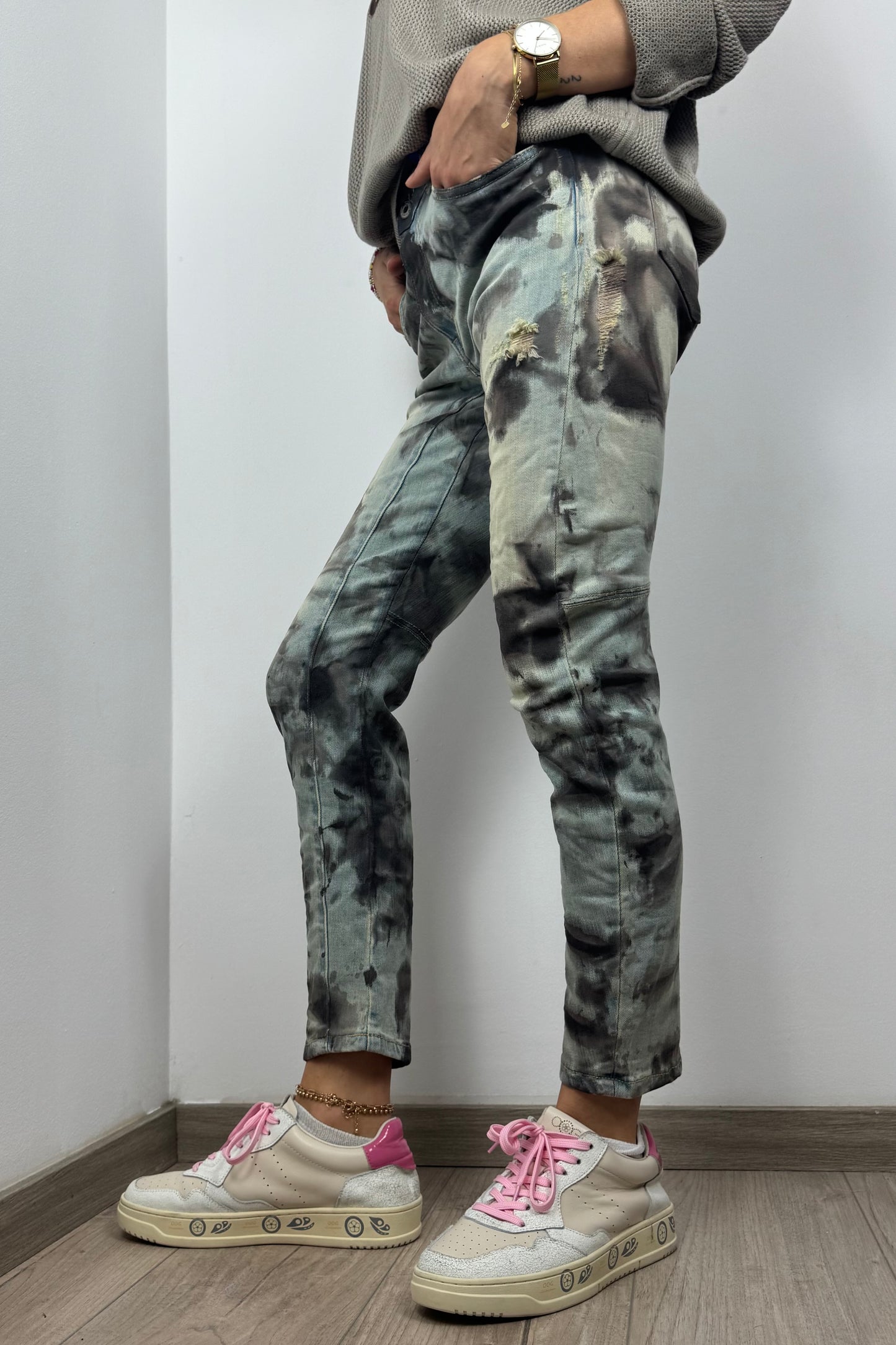 Batik-Jeans im Used-Look – Unikat-Style mit Charakter