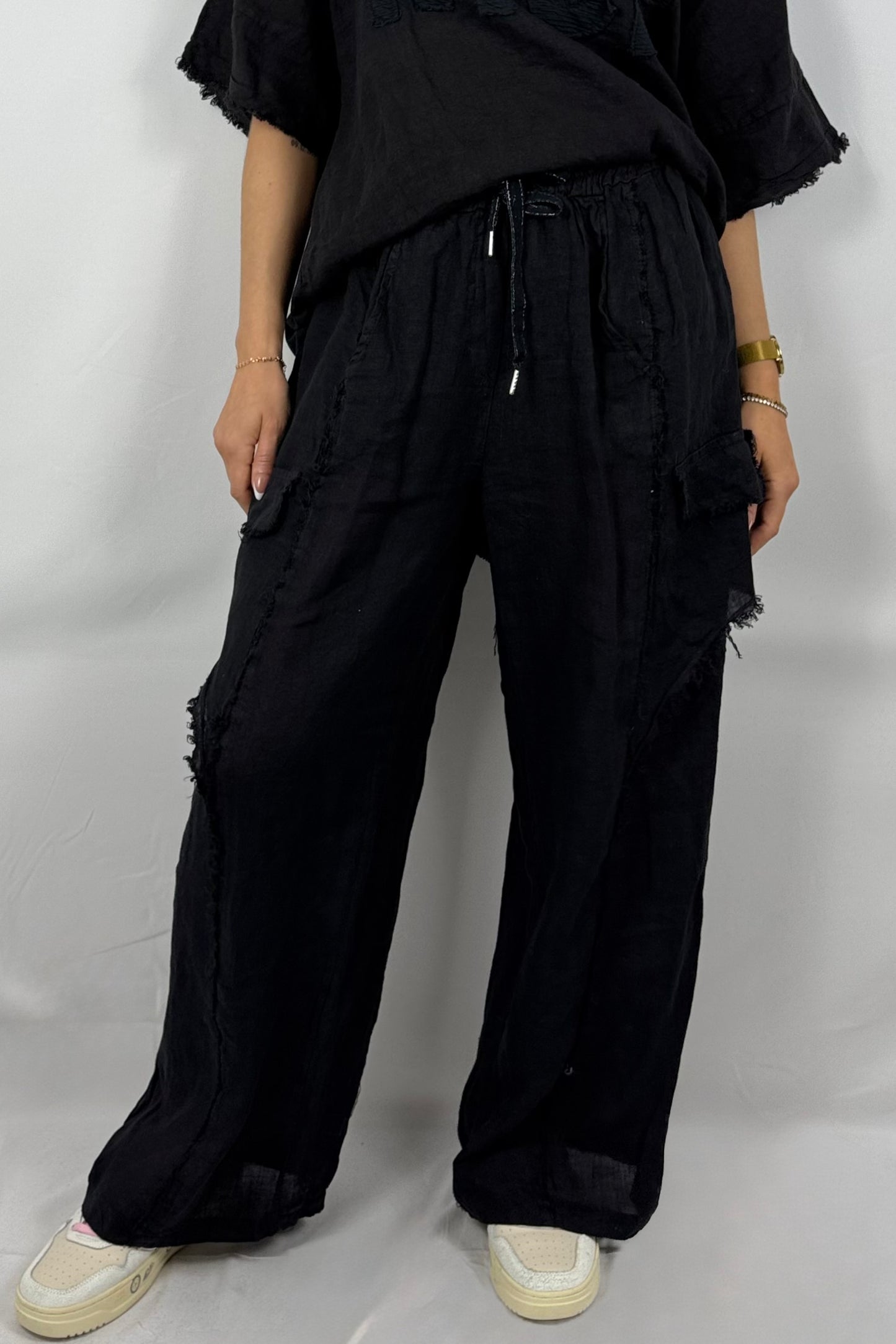 Leinenhose mit fransigen Details-Schwarz