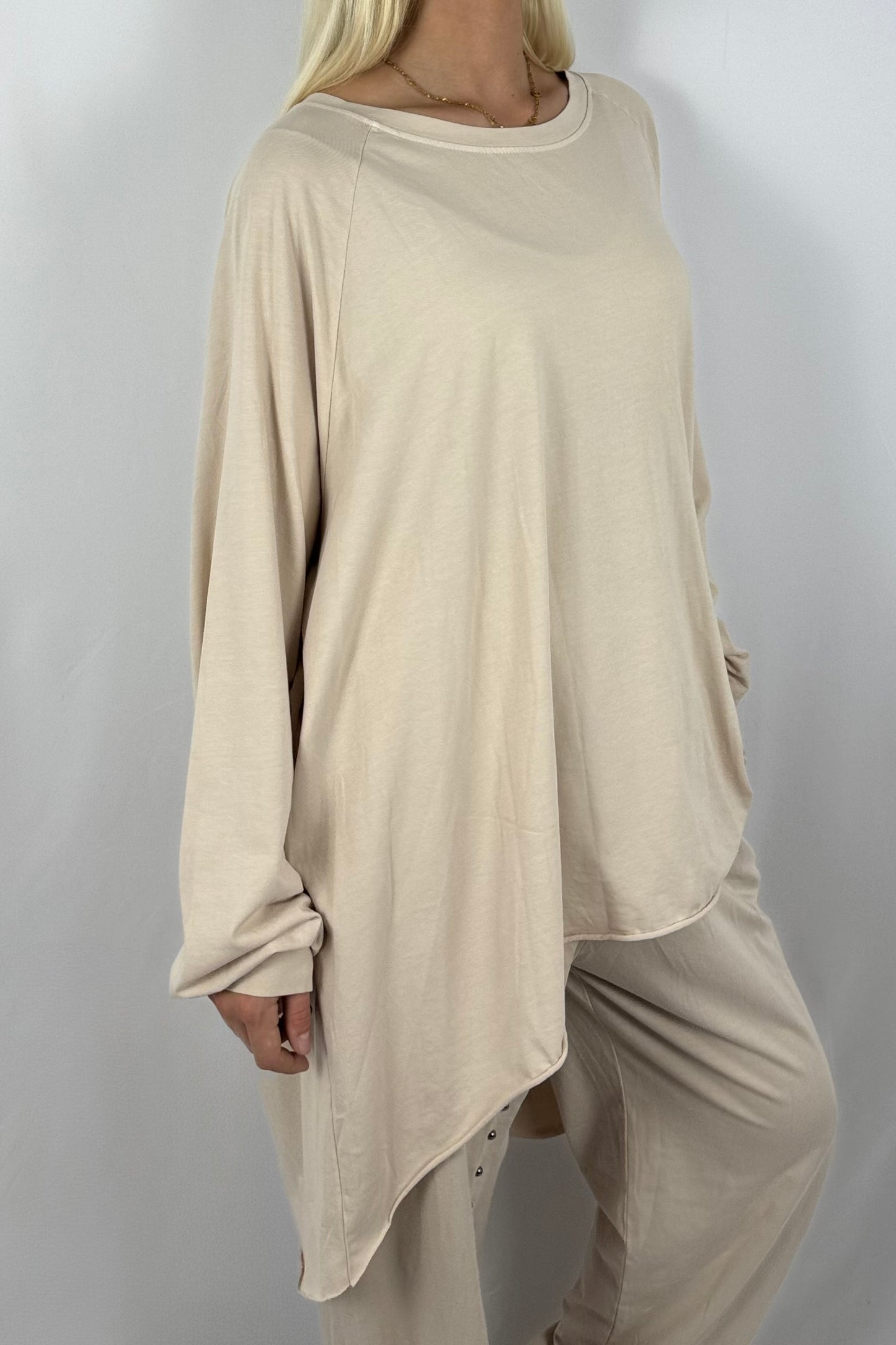 Oversize-Shirt „STYLE“ mit Leo-Print auf dem Rücken-Beige