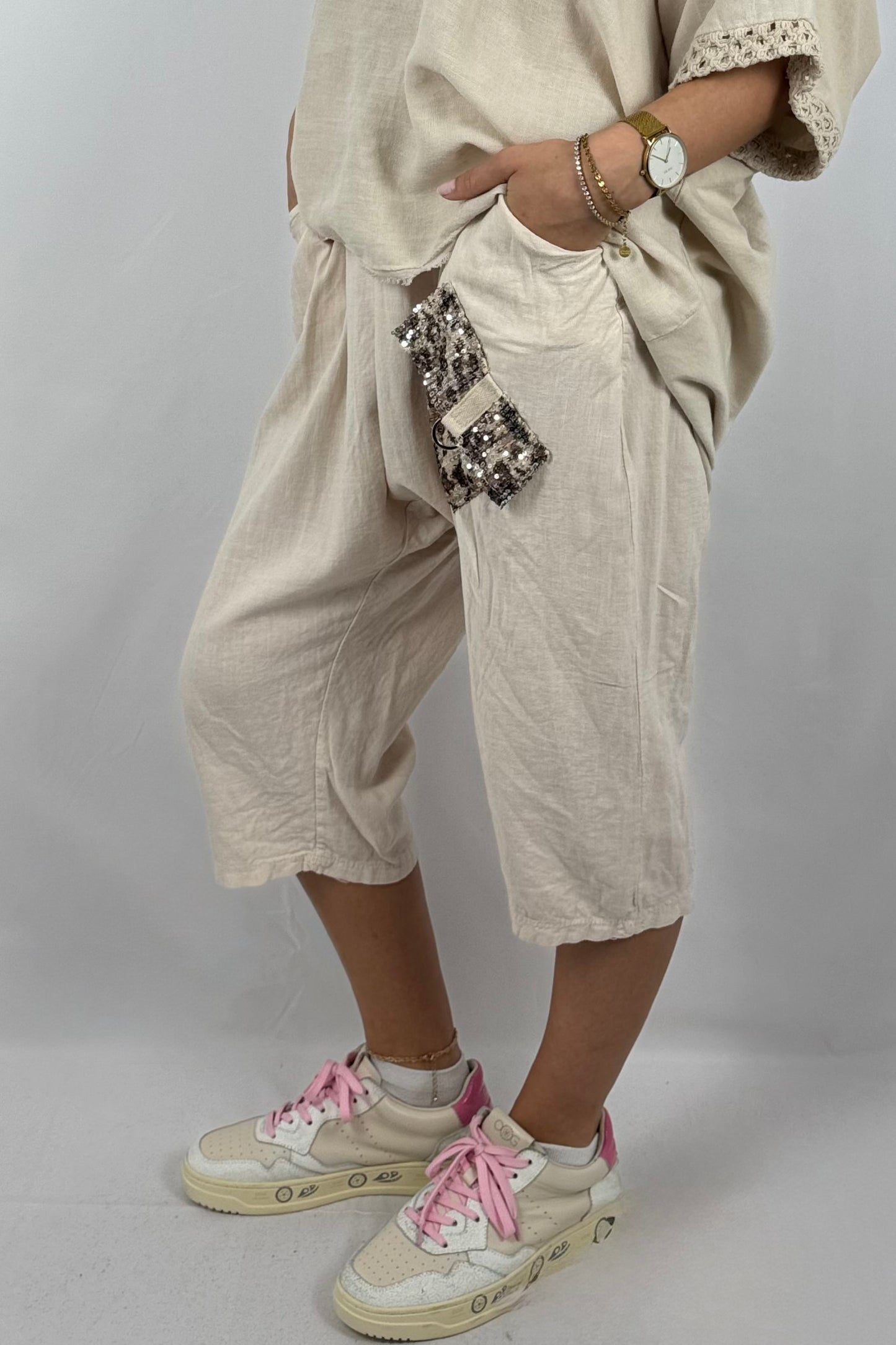 Leinen-Shorts mit Pailletten-Applikation-Beige