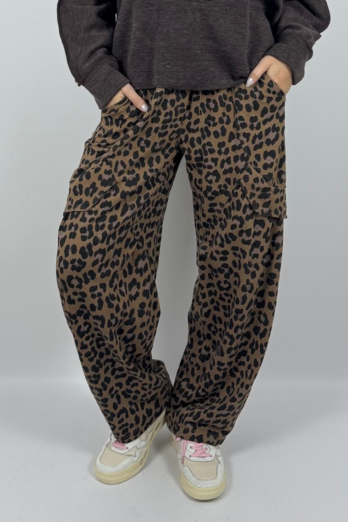 Modische Damen Cargo-Balloonhose mit Leo-Muster –Kamel