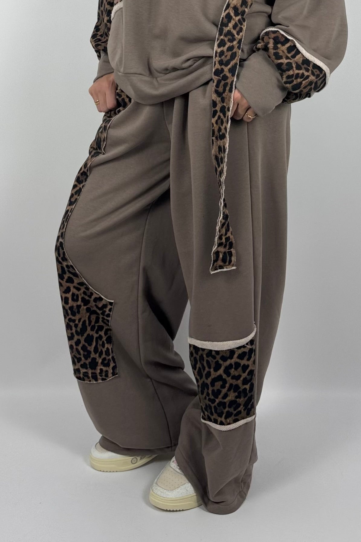 Damen Wide-Leg Hose mit Leo-Muster & Patchwork-Design – Mud