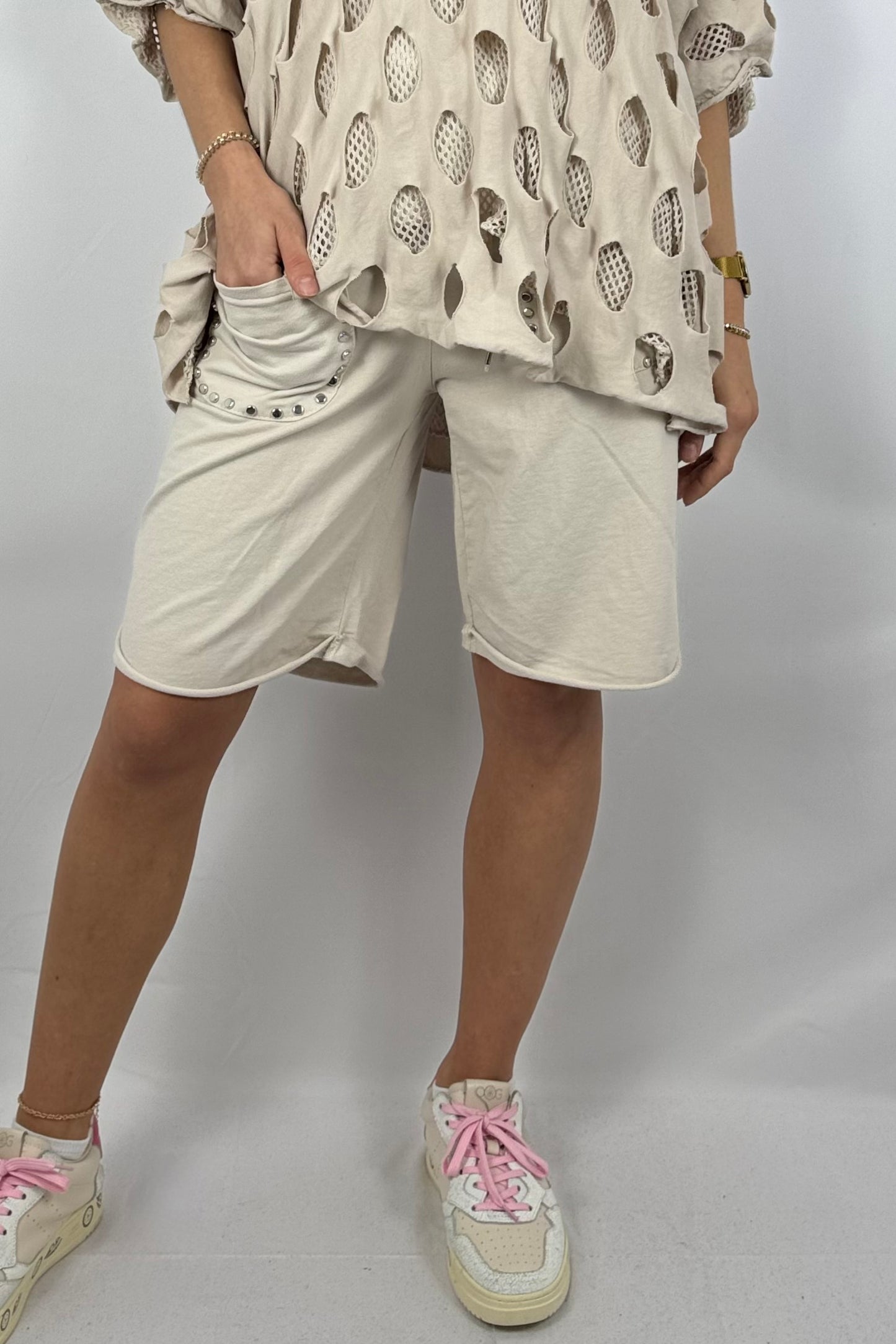 Baumwoll-Shorts mit Nieten-Details-Beige