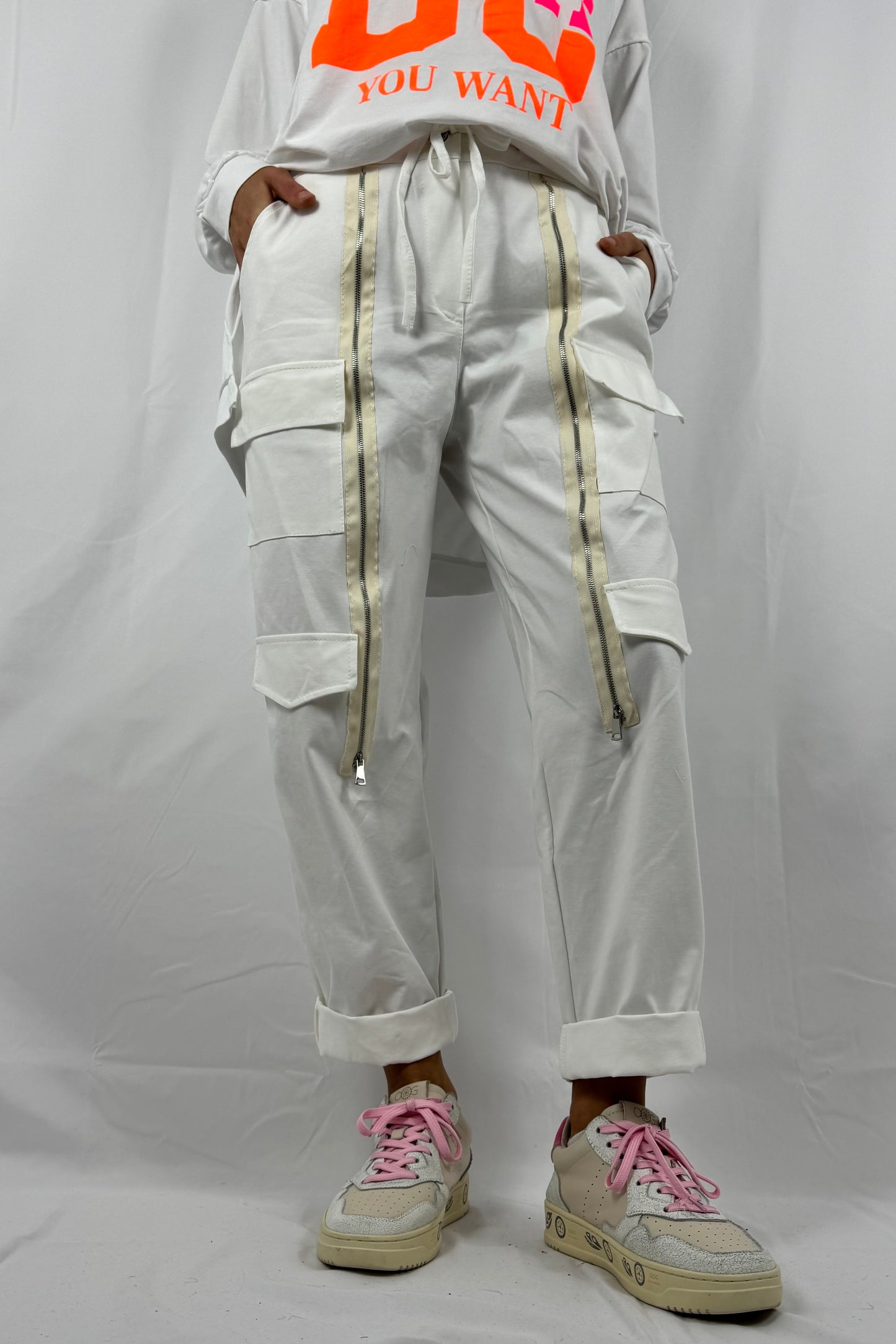 Hose mit Elastikbund, Zipper-Details & Taschen-Weiß